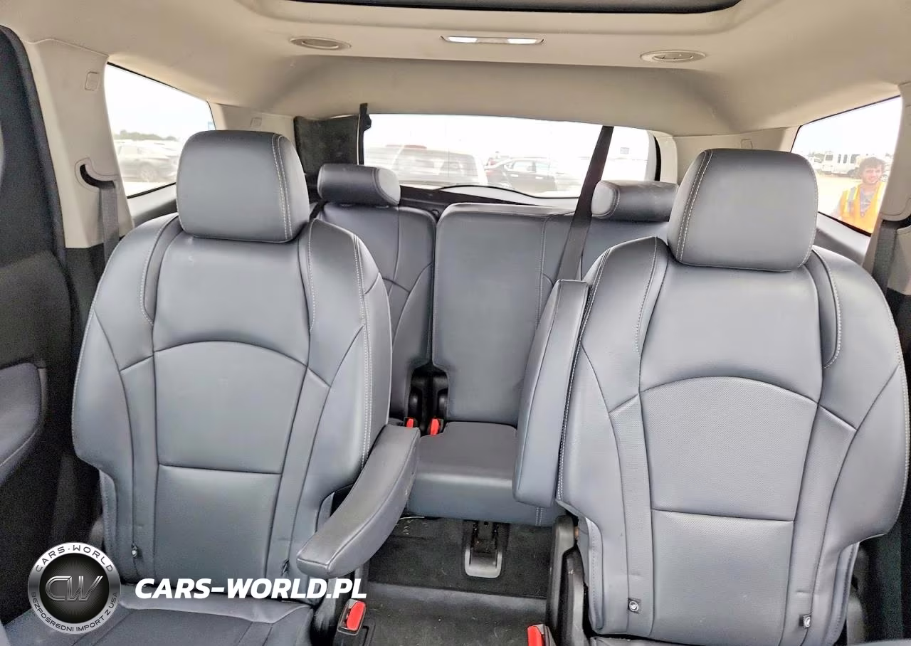 2019 Buick Enclave Essence VIN:5GAERBKW3KJ156346 - 10