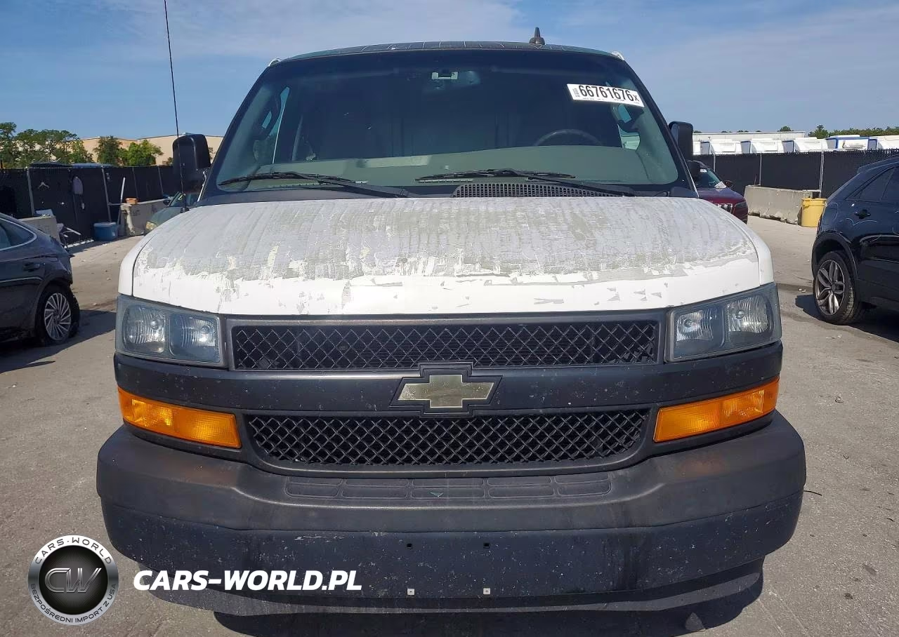 2019 Chevrolet Express G2500 VIN:1GCWGAFP5K1221834 - 5
