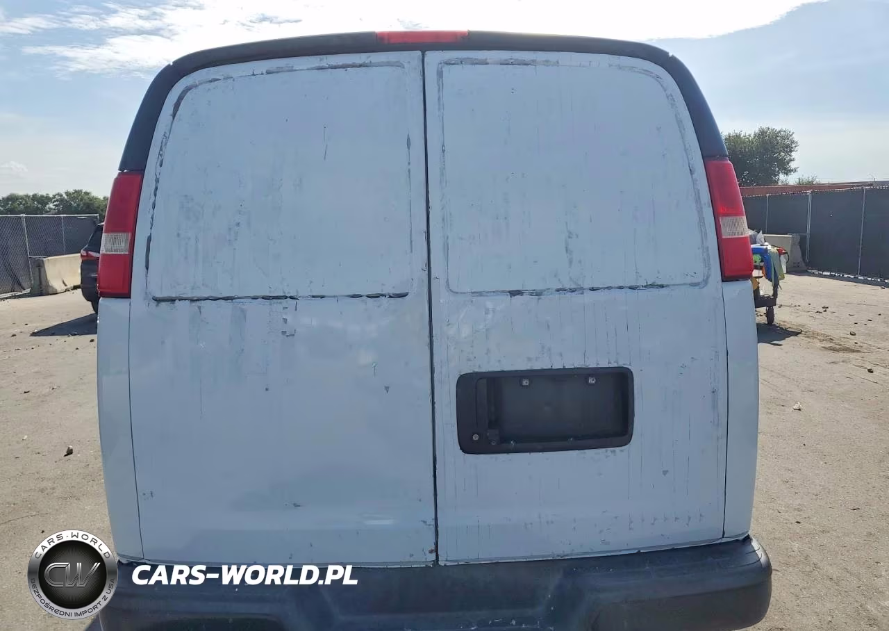 2019 Chevrolet Express G2500 VIN:1GCWGAFP5K1221834 - 6