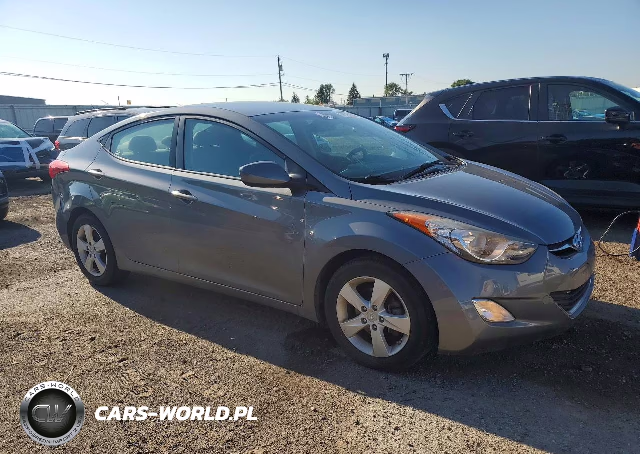 2013 Hyundai Elantra Gls VIN:5NPDH4AE5DH388864 - 4
