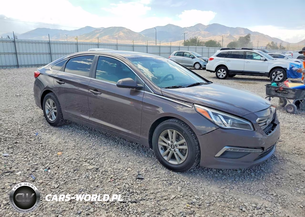 2015 Hyundai Sonata Se VIN:5NPE24AF0FH230854 - 4