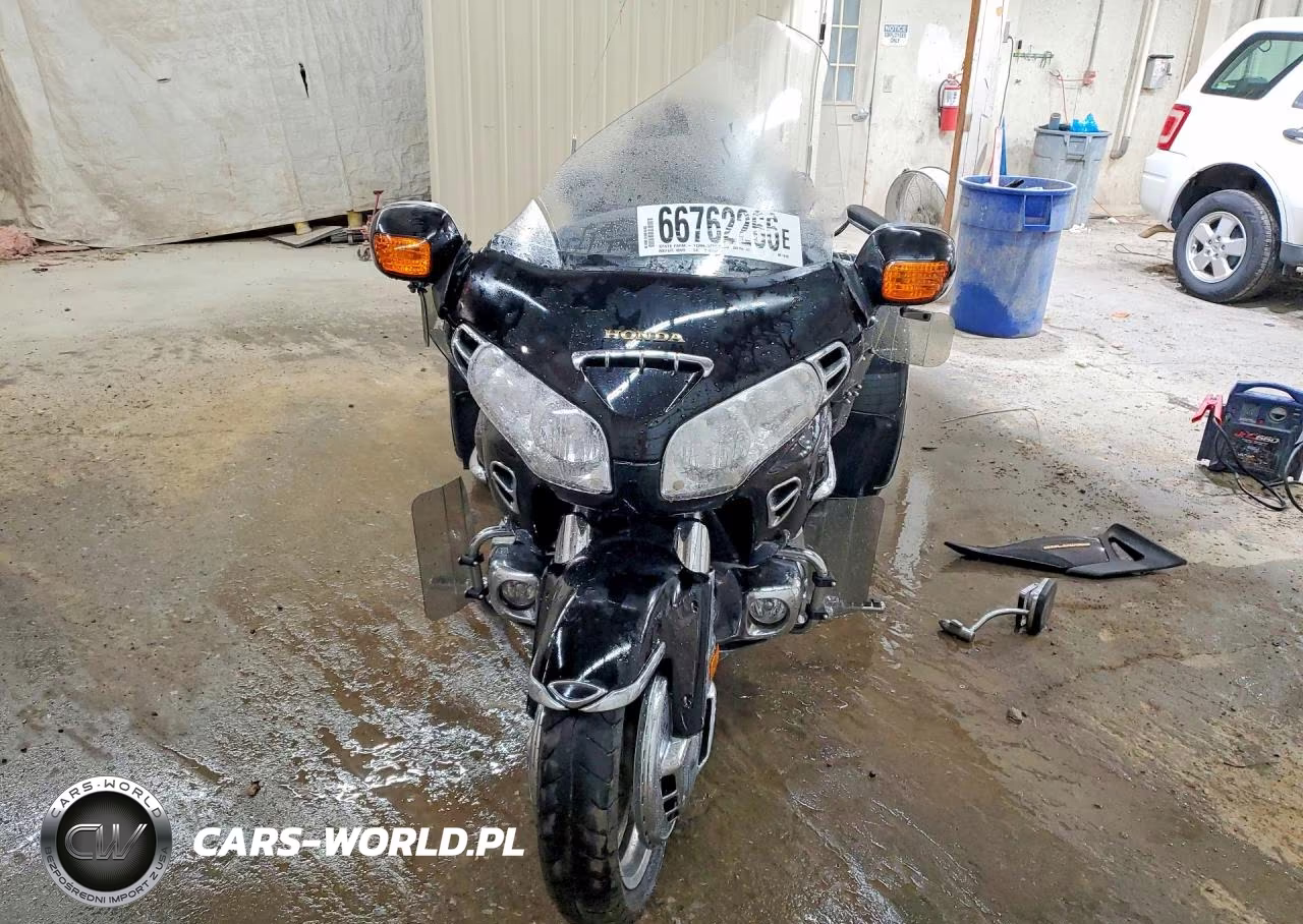 2002 Honda Gl1800 VIN:1HFSC47082A110732 - 2