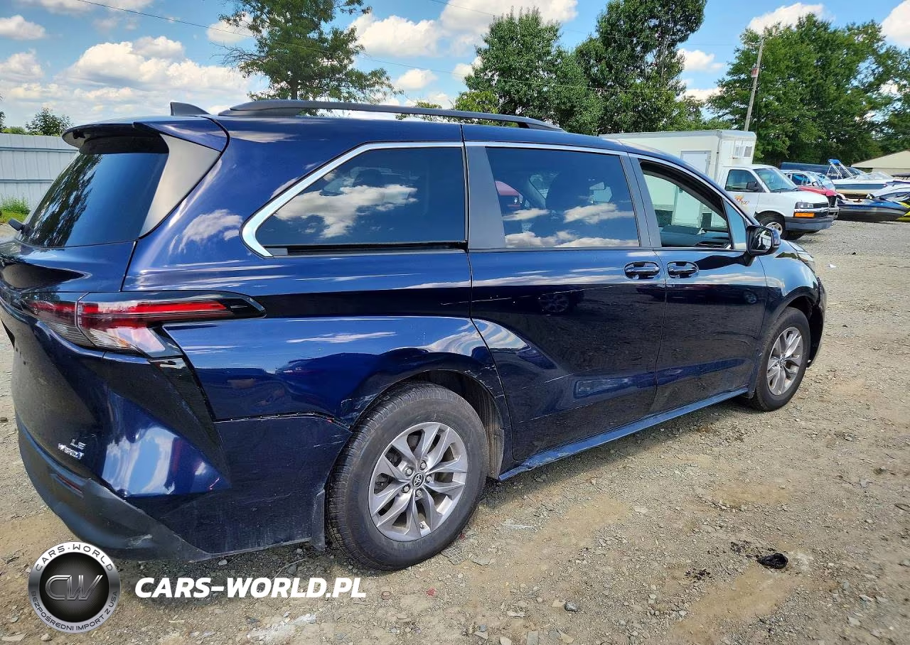 2023 Toyota Sienna Le VIN:5TDKRKECXPS159645 - 3