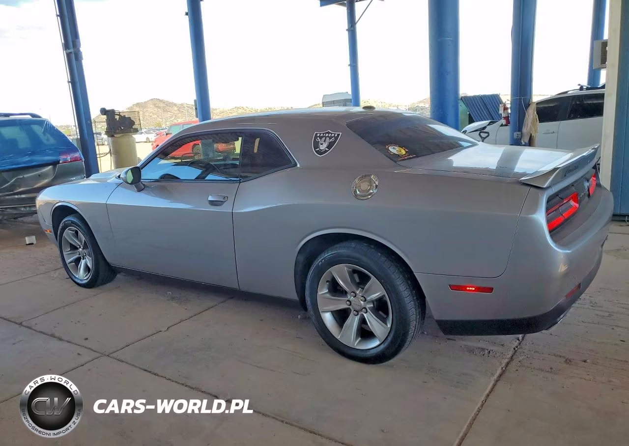 2018 Dodge Challenger Sxt VIN:2C3CDZAG3JH242557 - 2