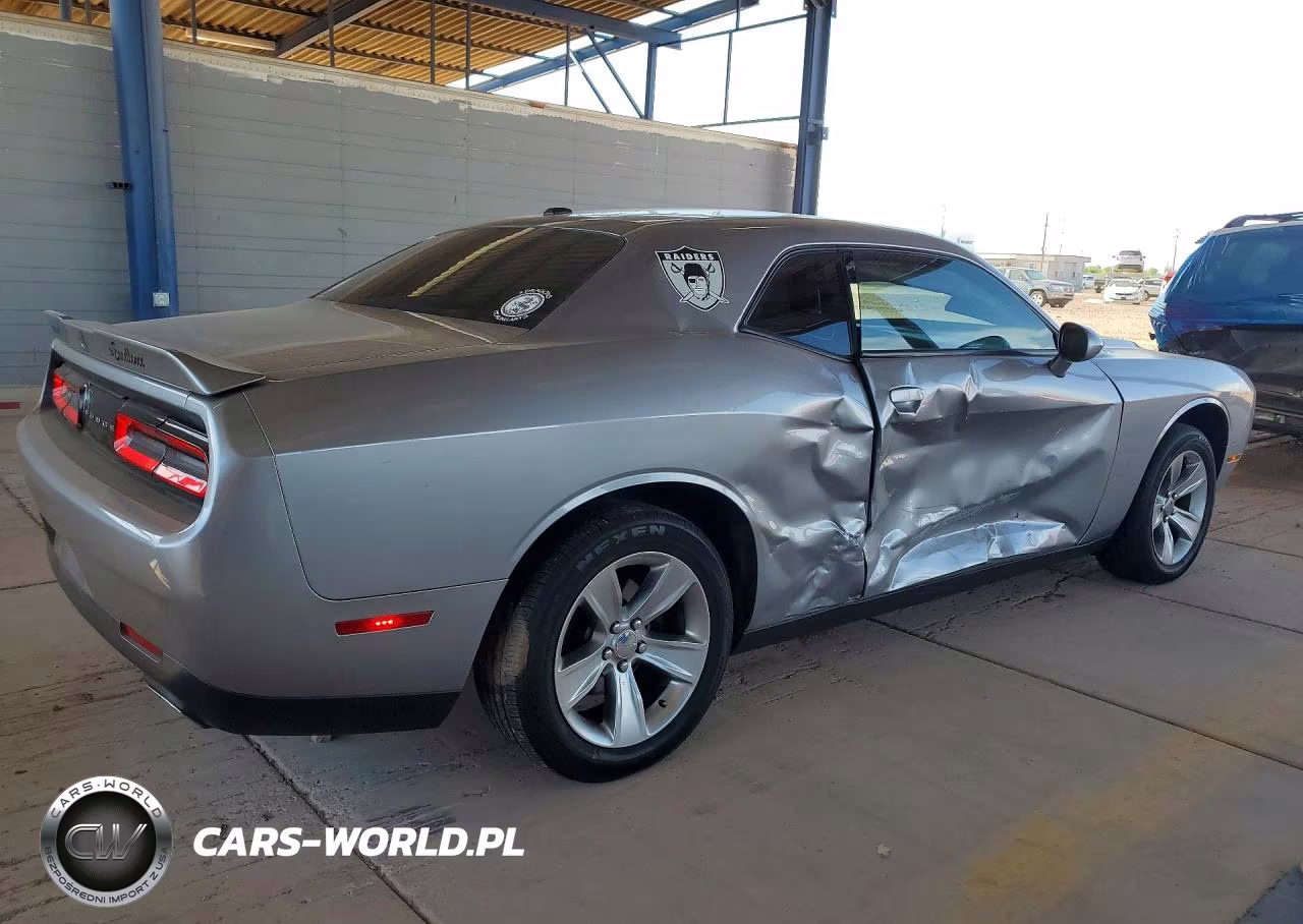 2018 Dodge Challenger Sxt VIN:2C3CDZAG3JH242557 - 3