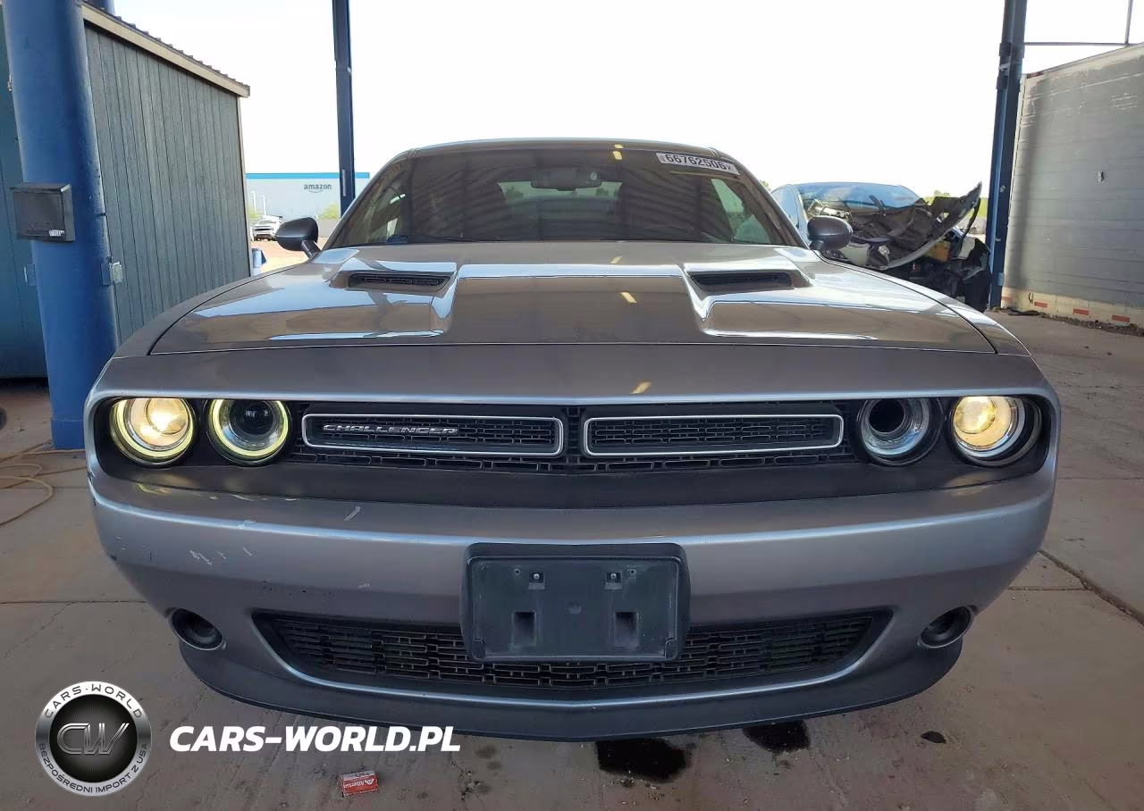 2018 Dodge Challenger Sxt VIN:2C3CDZAG3JH242557 - 5