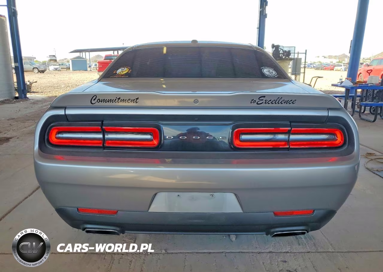 2018 Dodge Challenger Sxt VIN:2C3CDZAG3JH242557 - 6