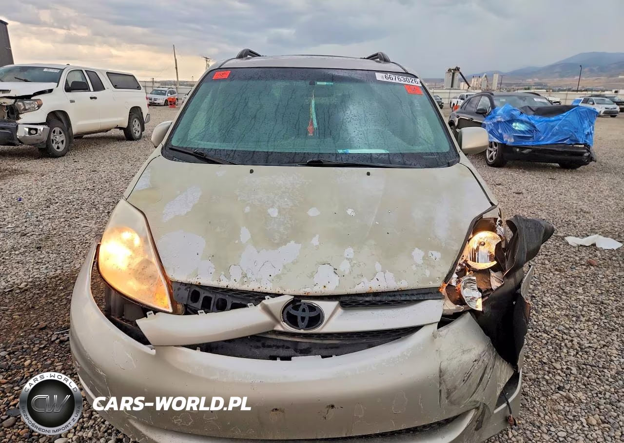 2010 Toyota Sienna Xle VIN:5TDYK4CC3AS295393 - 5