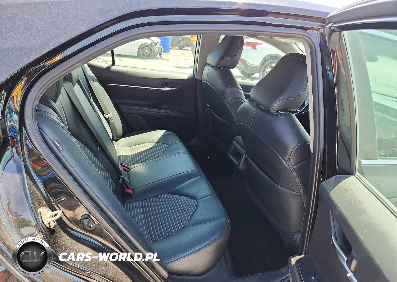 2020 Toyota Camry Se VIN:4T1G11AK0LU886105 - 10