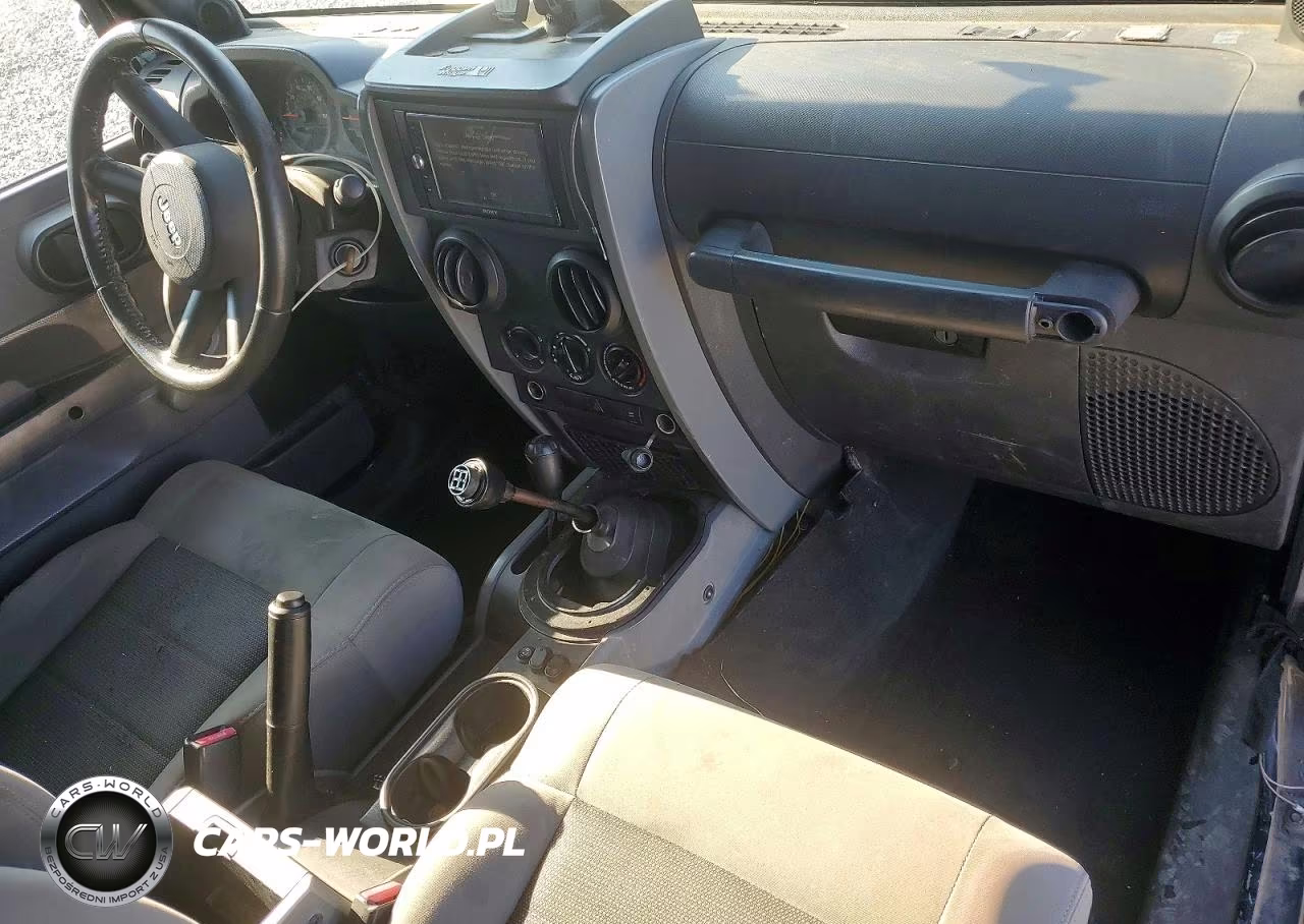 2009 Jeep Wrangler X VIN:1J4FA24129L738586 - 8