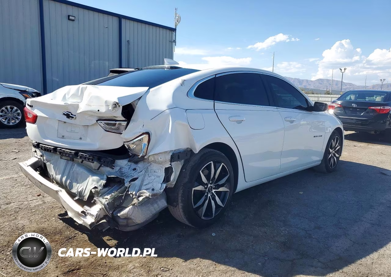 2021 Chevrolet Malibu Rs VIN:1G1ZG5ST8MF030740 - 3