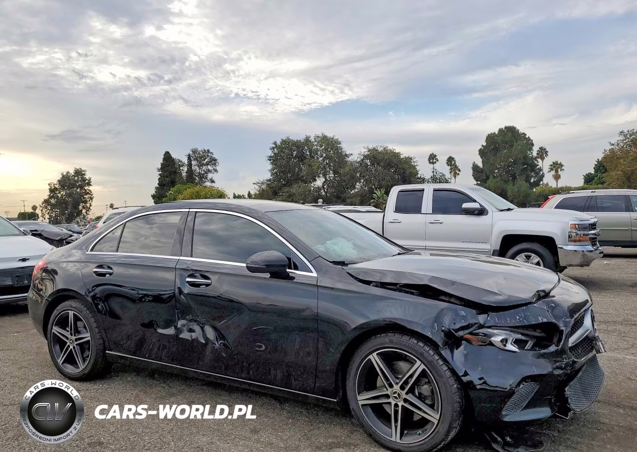 2022 Mercedes-Benz A 220 VIN:W1K3G4EB3NJ371624 - 4