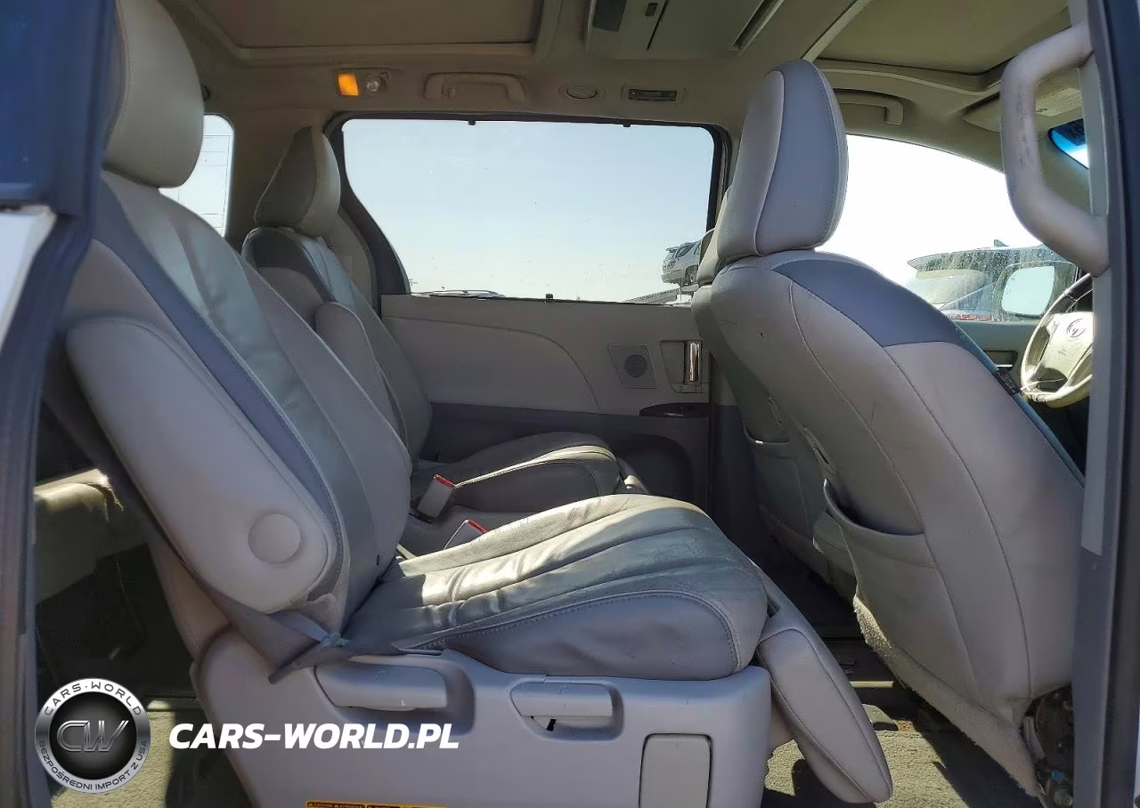 2014 Toyota Sienna Limited 7-Passenger VIN:5TDYK3DC8ES415414 - 11