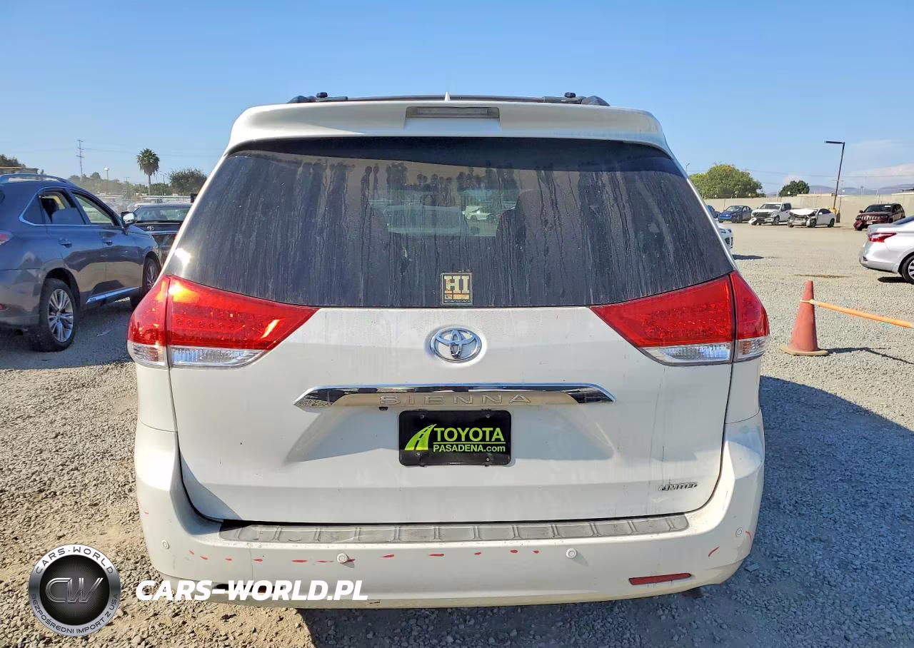 2014 Toyota Sienna Limited 7-Passenger VIN:5TDYK3DC8ES415414 - 6
