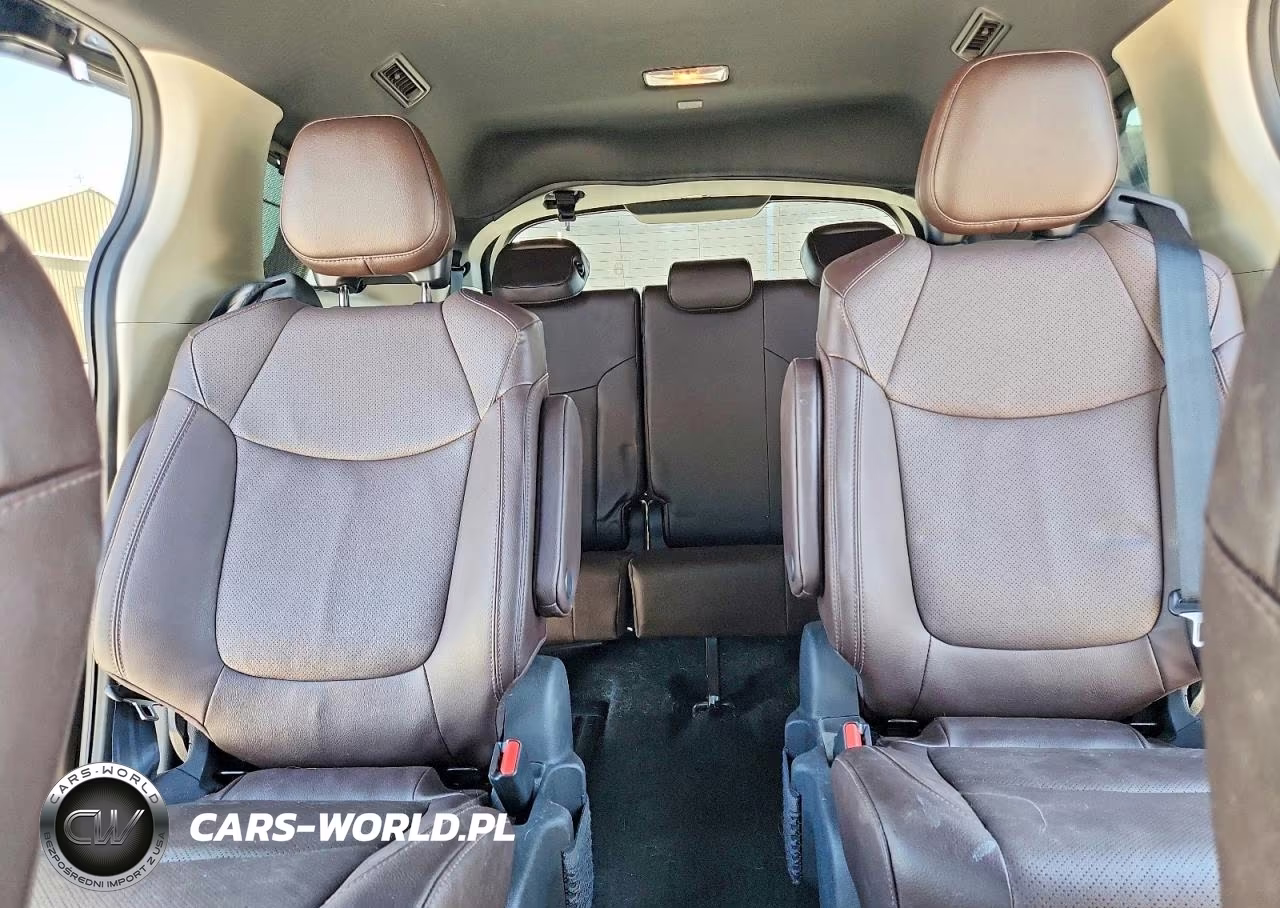 2021 Toyota Sienna Platinum 7-Passenger VIN:5TDESKFCXMS009031 - 10