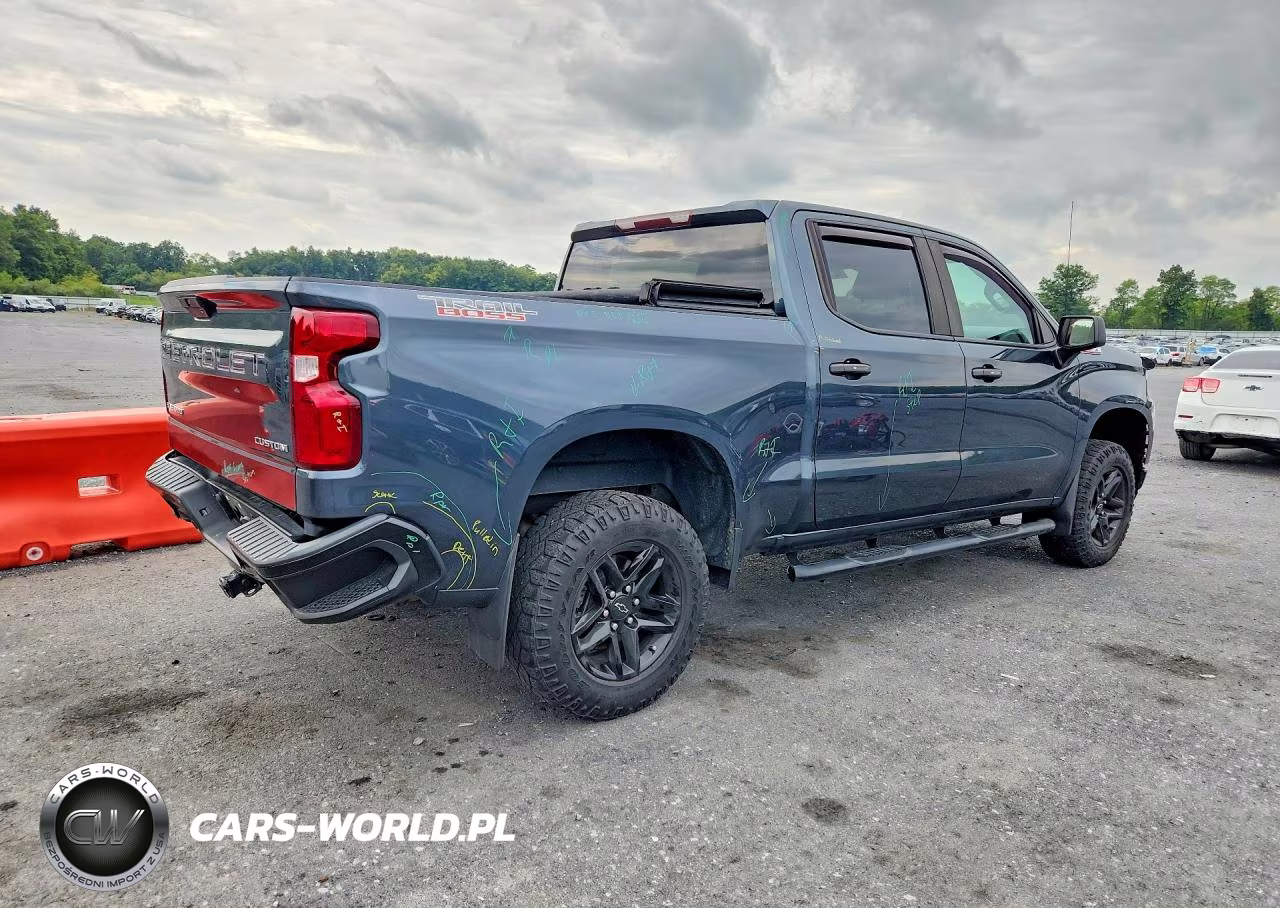 2021 Chevrolet Silverado K1500 Trail Boss Custom VIN:3GCPYCEFXMG109038 - 3