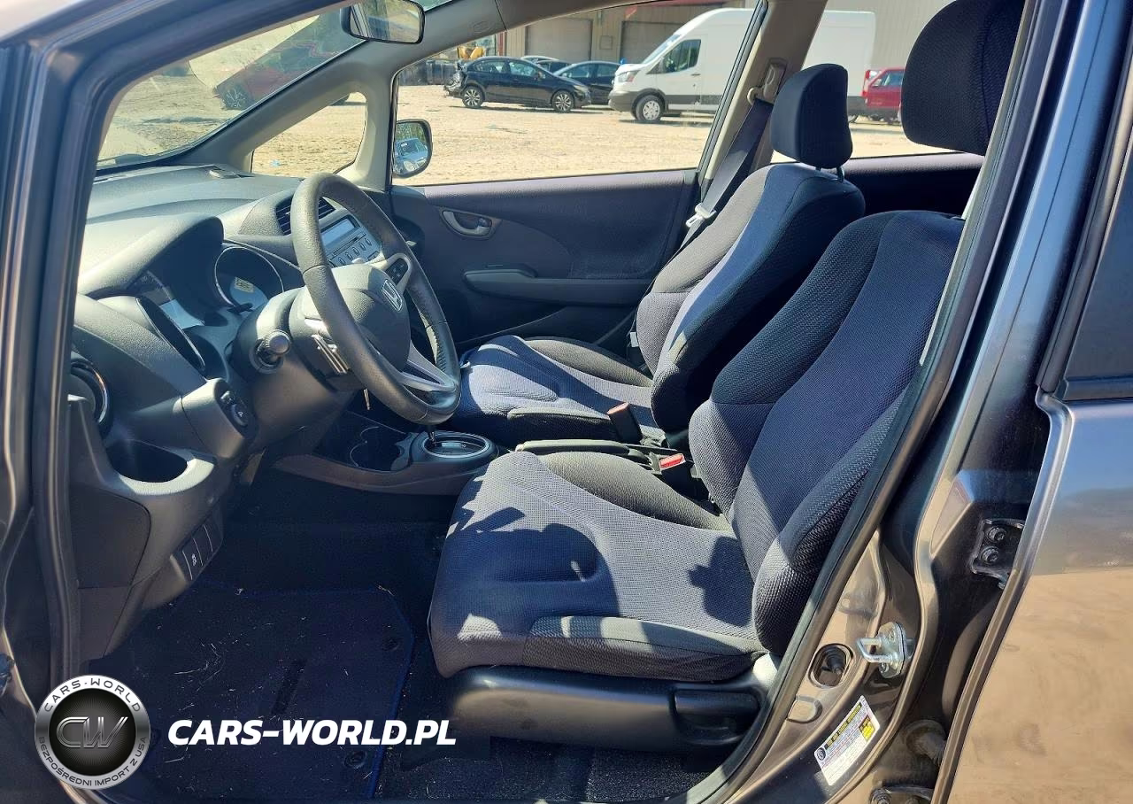 2013 Honda Fit Sport VIN:JHMGE8H55DC051026 - 7