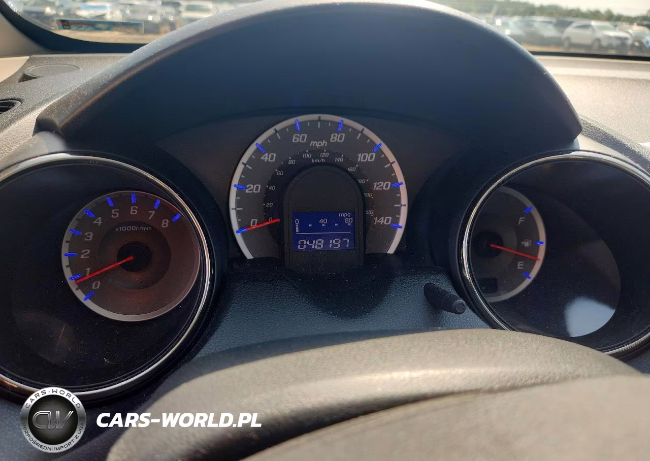 2013 Honda Fit Sport VIN:JHMGE8H55DC051026 - 9
