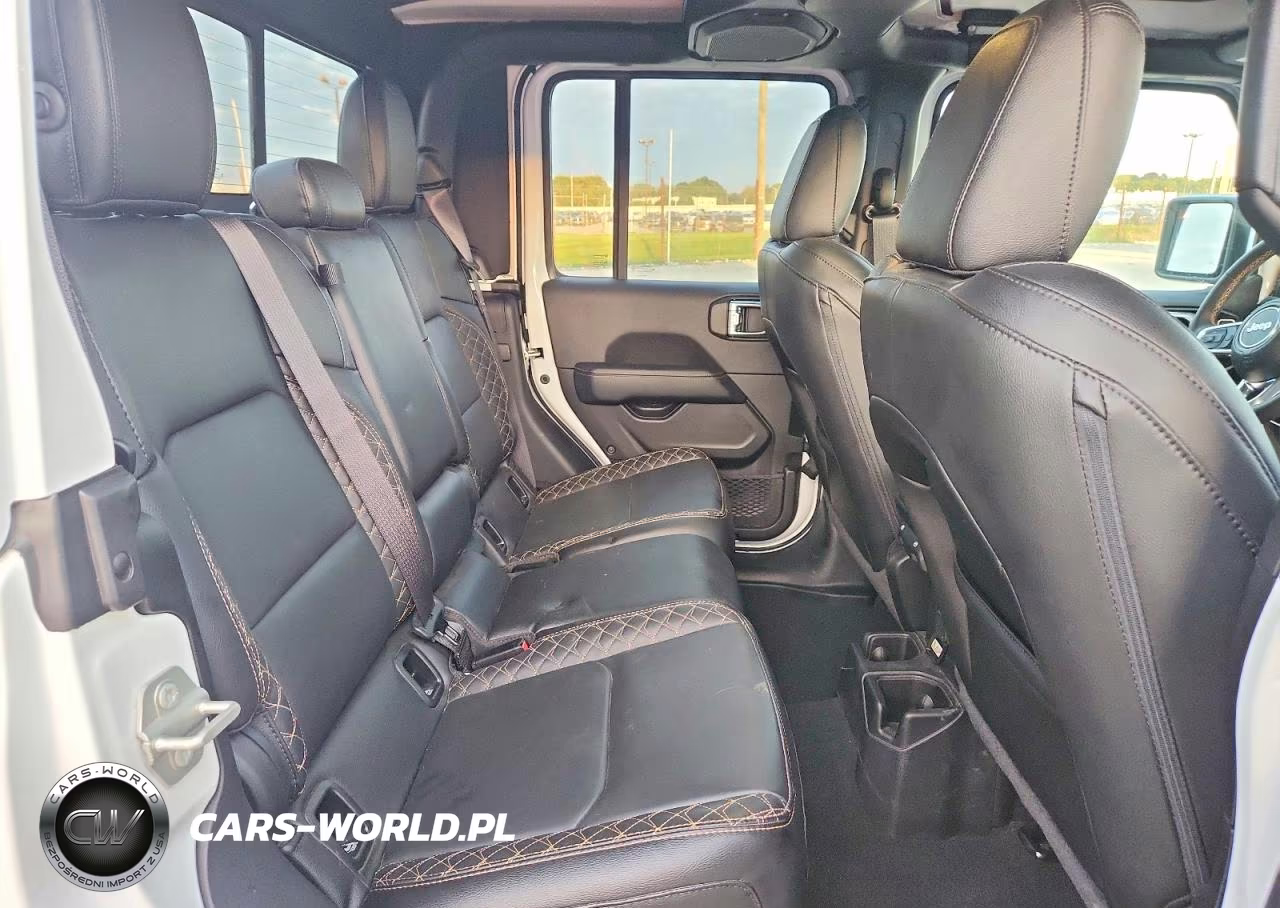 2023 Jeep Gladiator Overland VIN:1C6HJTFG7PL566355 - 10