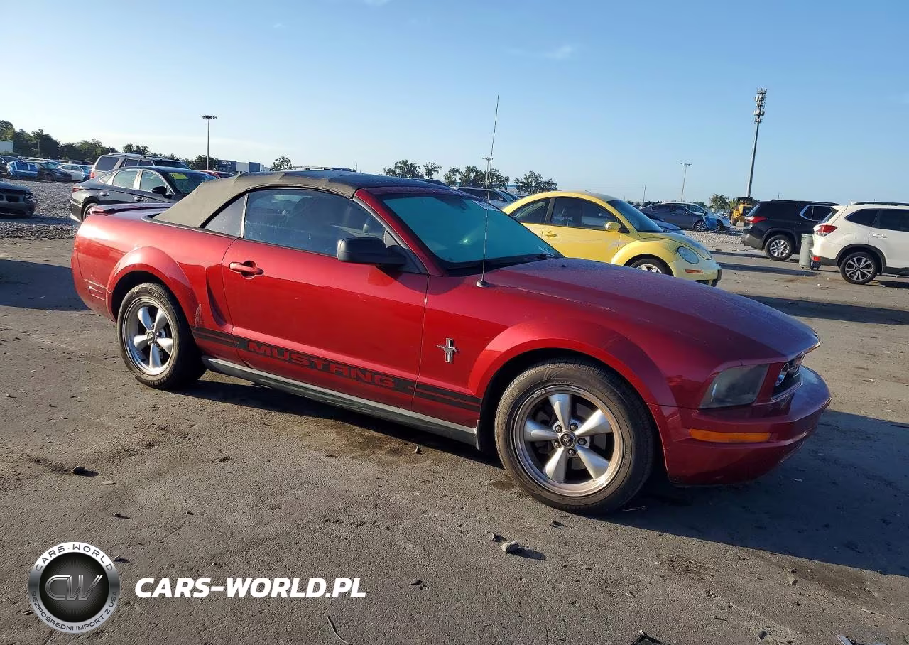 2007 Ford Mustang VIN:1ZVFT84N475263818 - 4