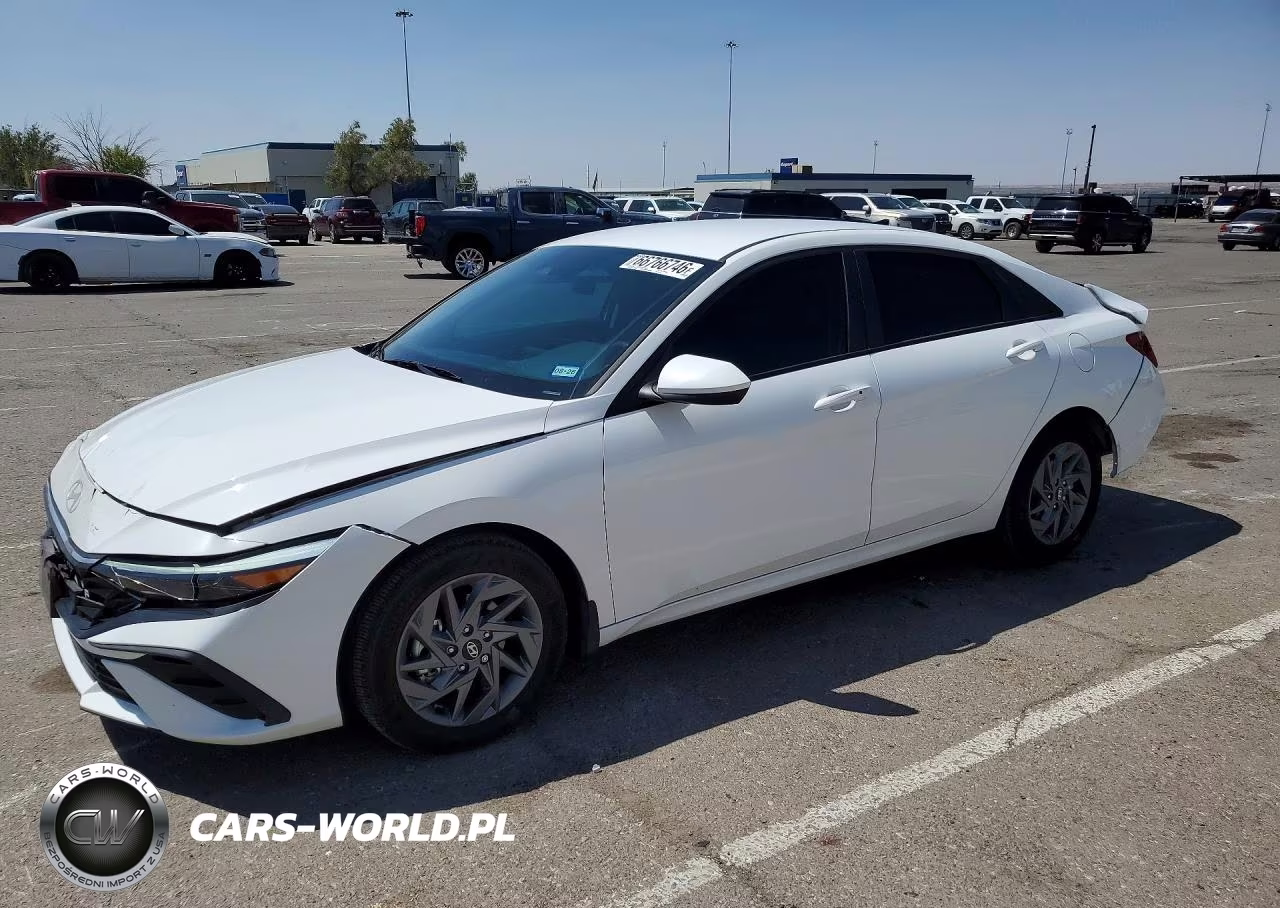 2024 Hyundai Elantra Blue