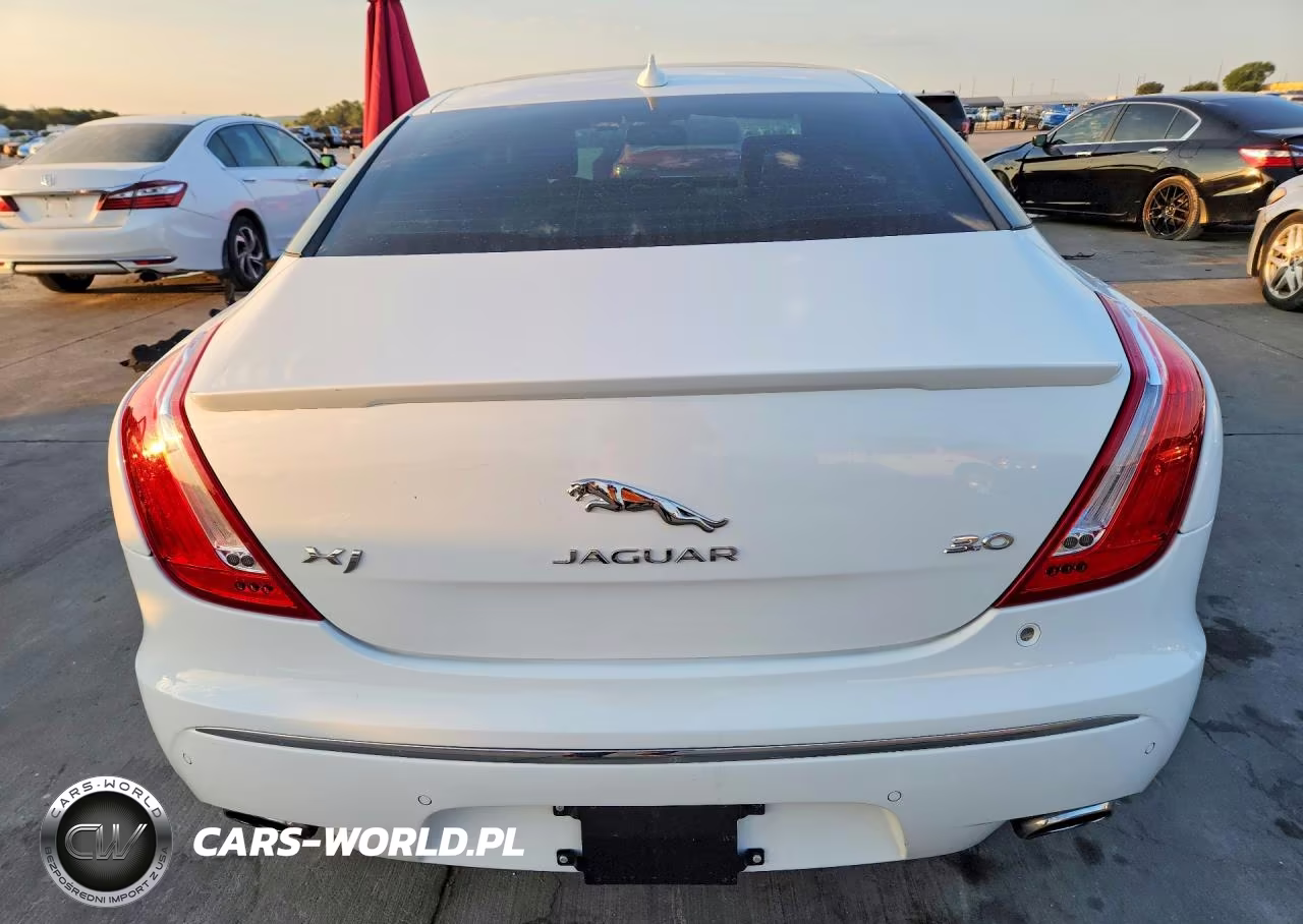 2015 Jaguar Xj VIN:SAJWA1CZ8F8V86563 - 6