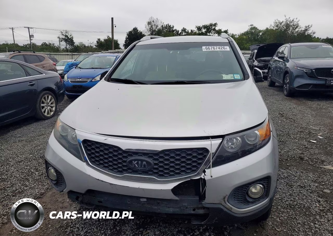 2013 Kia Sorento Lx VIN:5XYKT3A61DG423142 - 5
