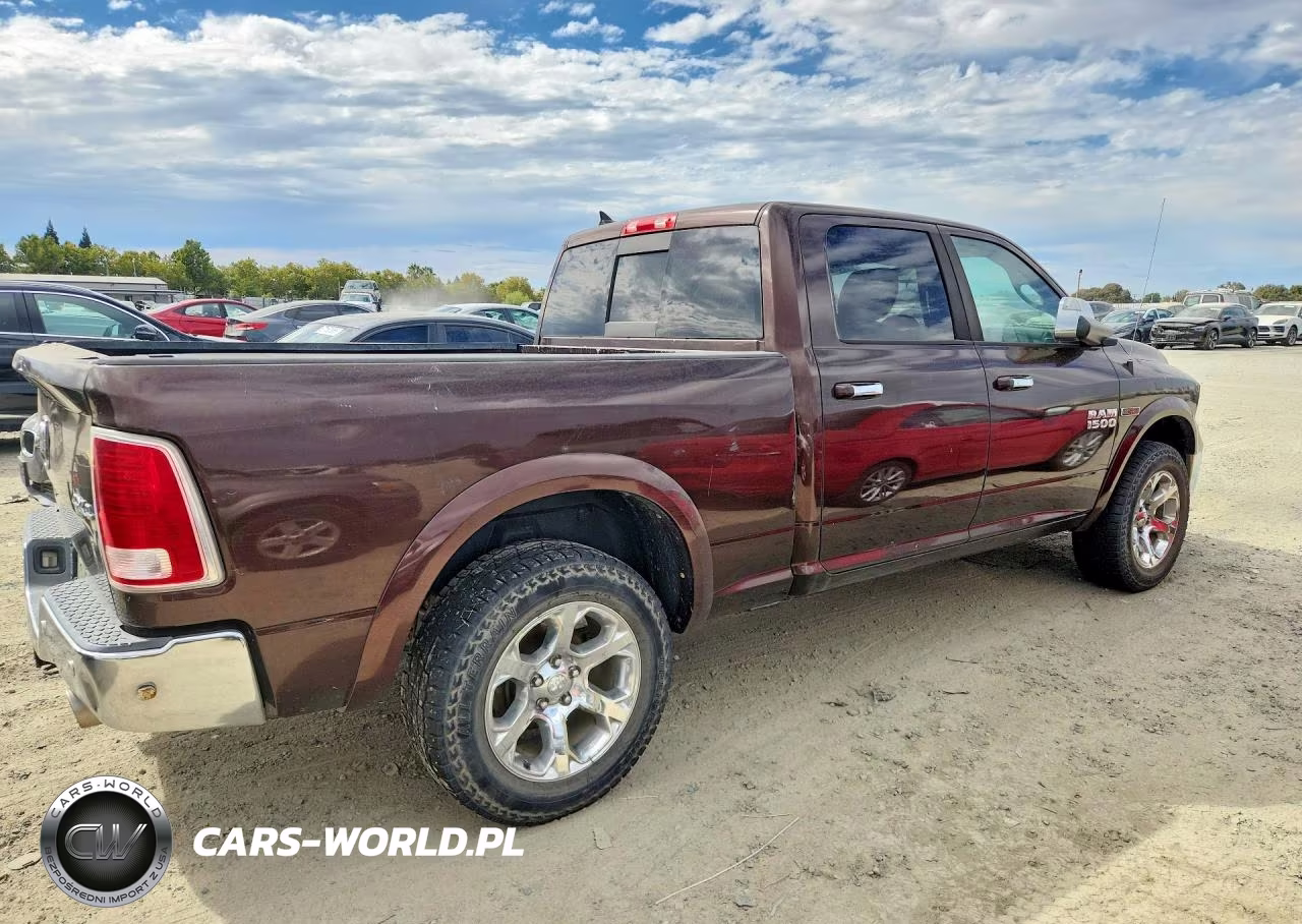 2015 Ram 1500 Laramie VIN:1C6RR7VM2FS541069 - 3