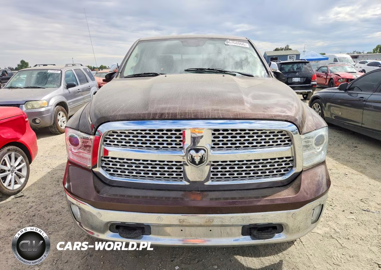 2015 Ram 1500 Laramie VIN:1C6RR7VM2FS541069 - 5