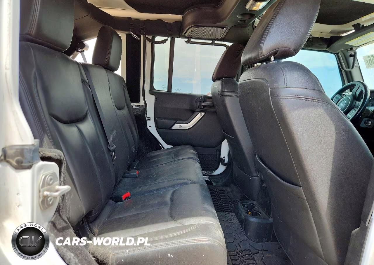 2018 Jeep Wrangler Unlimited Rubicon VIN:1C4BJWFGXJL852434 - 10