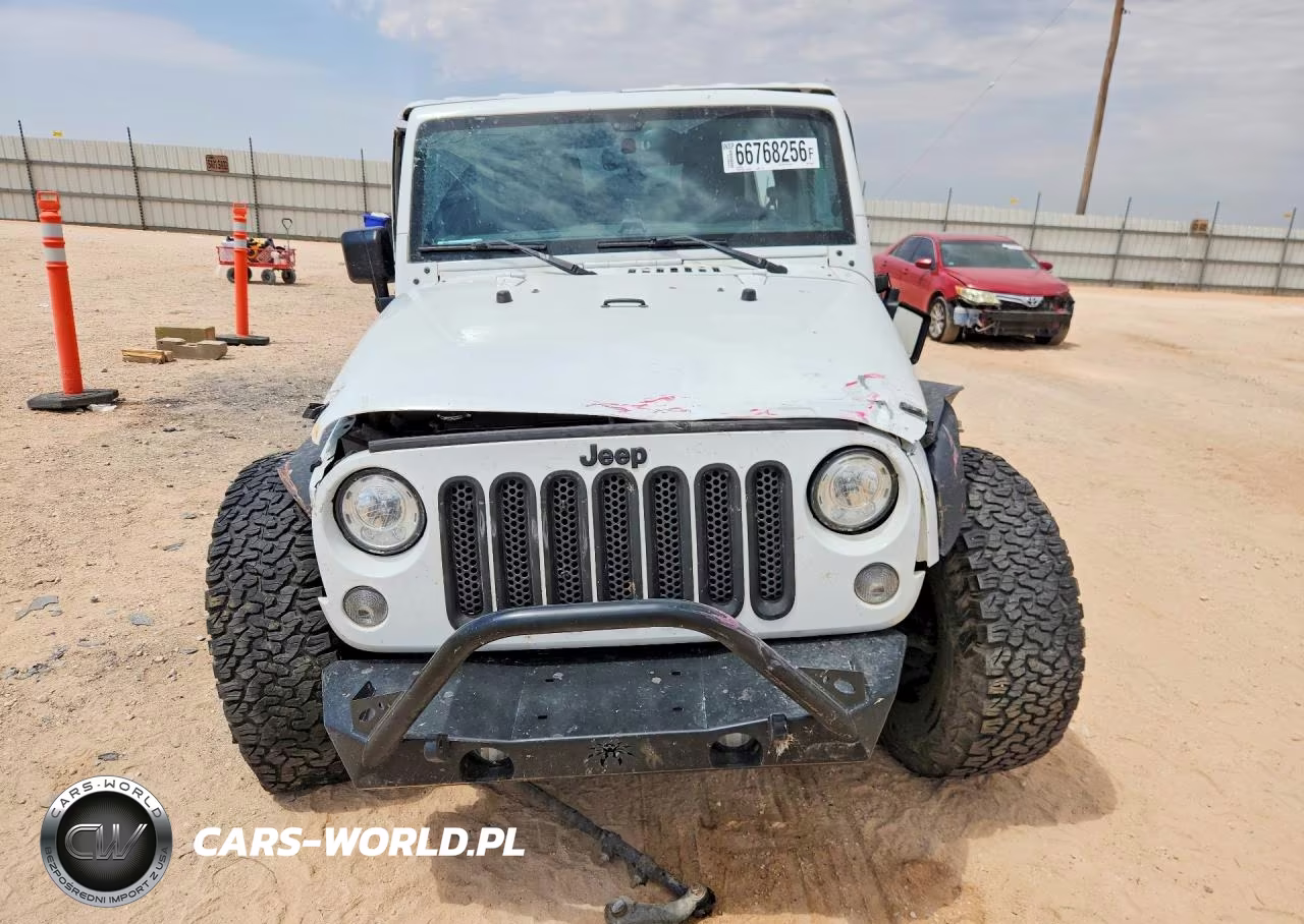 2018 Jeep Wrangler Unlimited Rubicon VIN:1C4BJWFGXJL852434 - 5