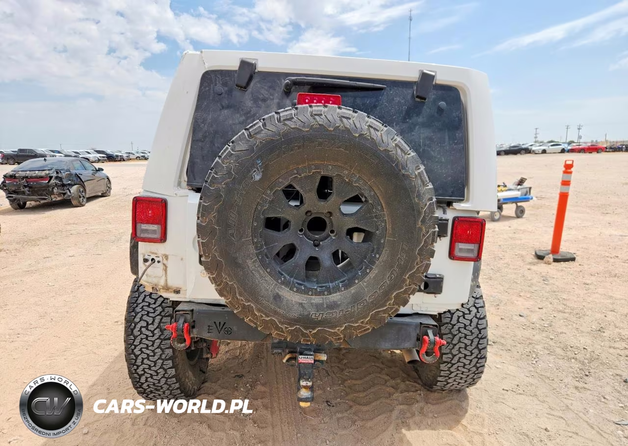2018 Jeep Wrangler Unlimited Rubicon VIN:1C4BJWFGXJL852434 - 6