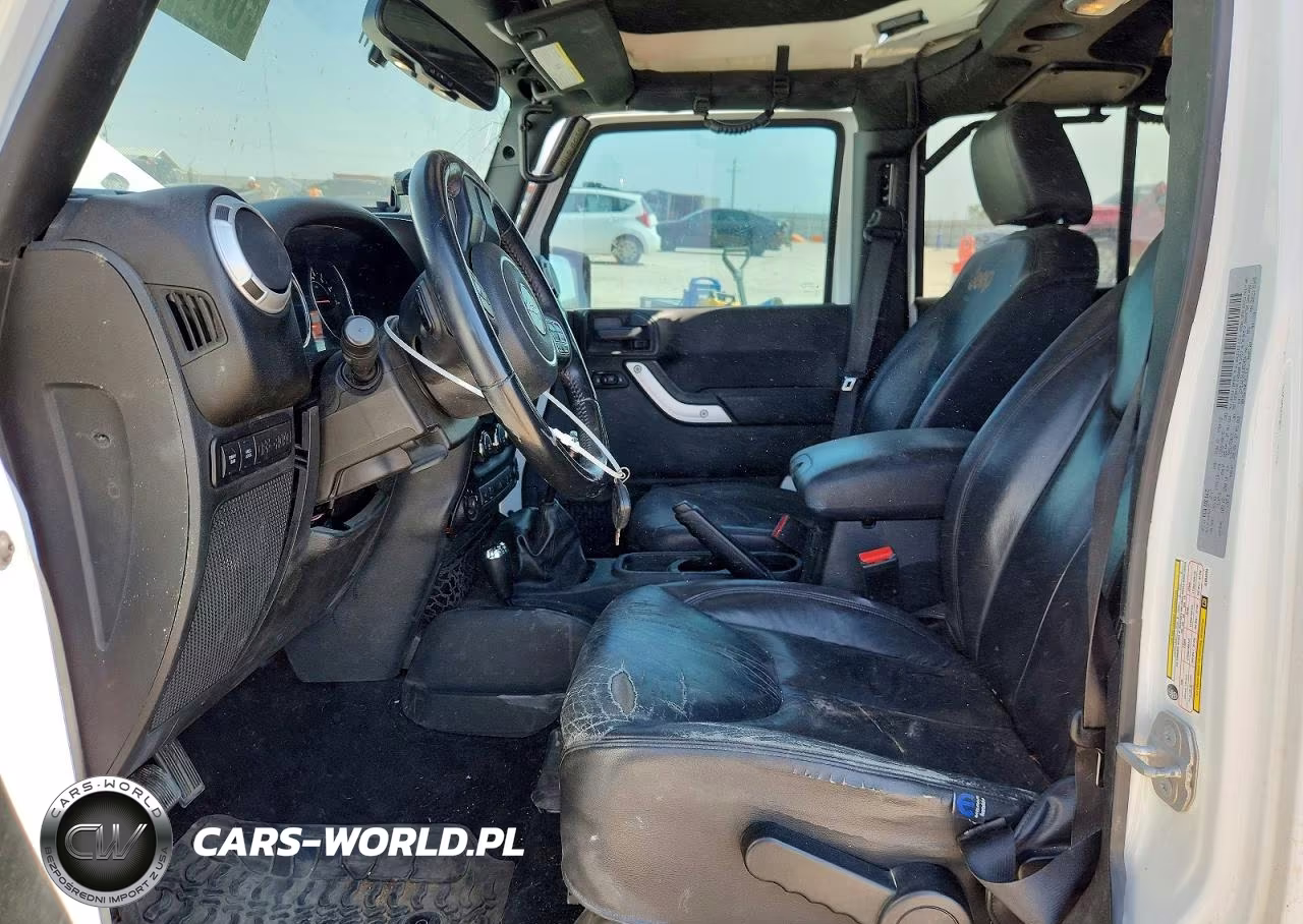 2018 Jeep Wrangler Unlimited Rubicon VIN:1C4BJWFGXJL852434 - 7