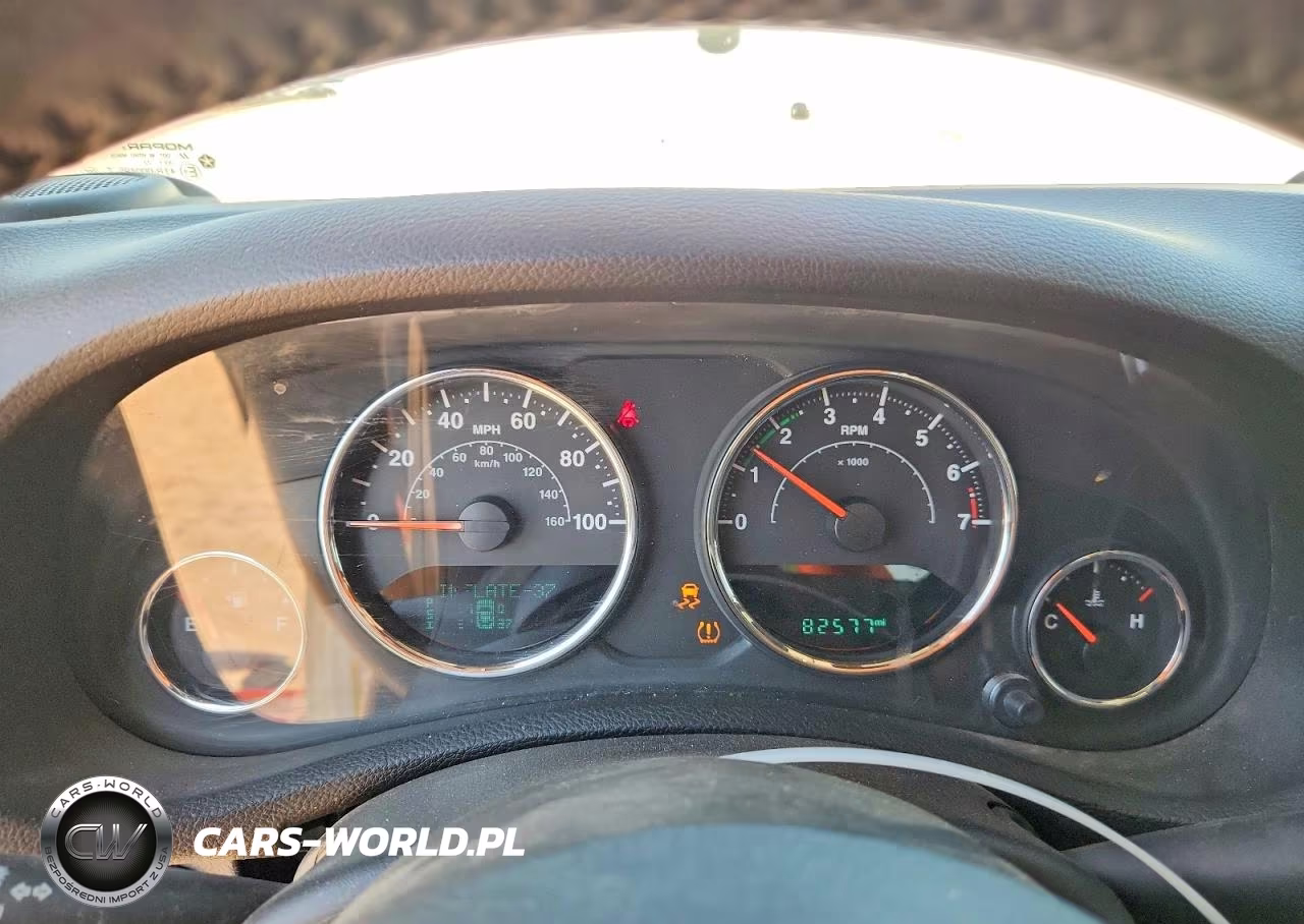 2018 Jeep Wrangler Unlimited Rubicon VIN:1C4BJWFGXJL852434 - 9