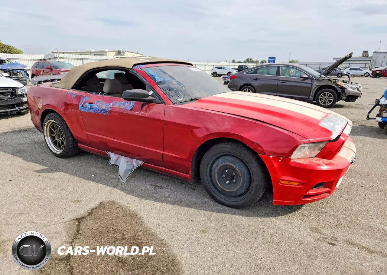 2013 Ford Mustang VIN:1ZVBP8EM8D5204050 - 4