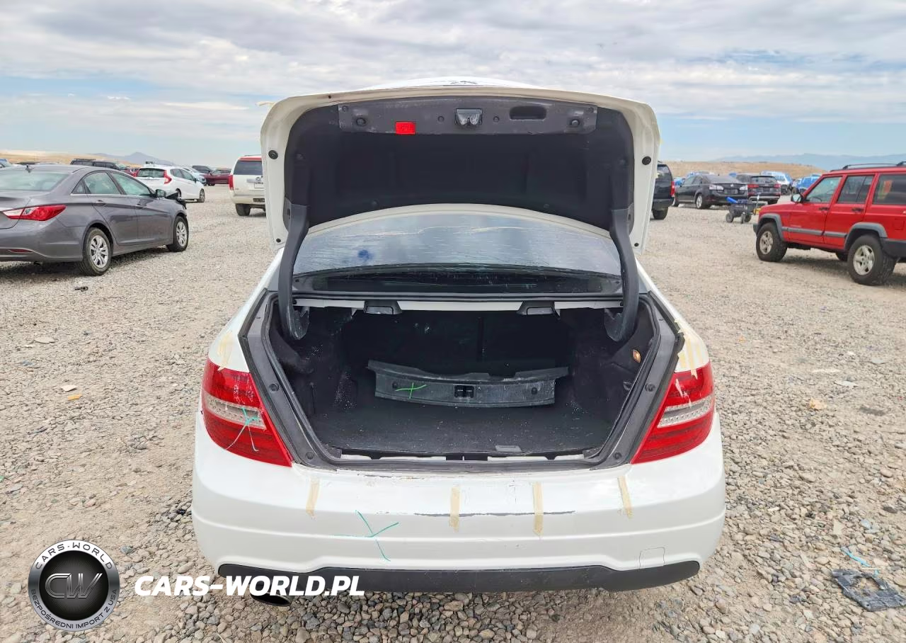 2014 Mercedes-Benz C 250 VIN:WDDGF4HB9EA960922 - 6