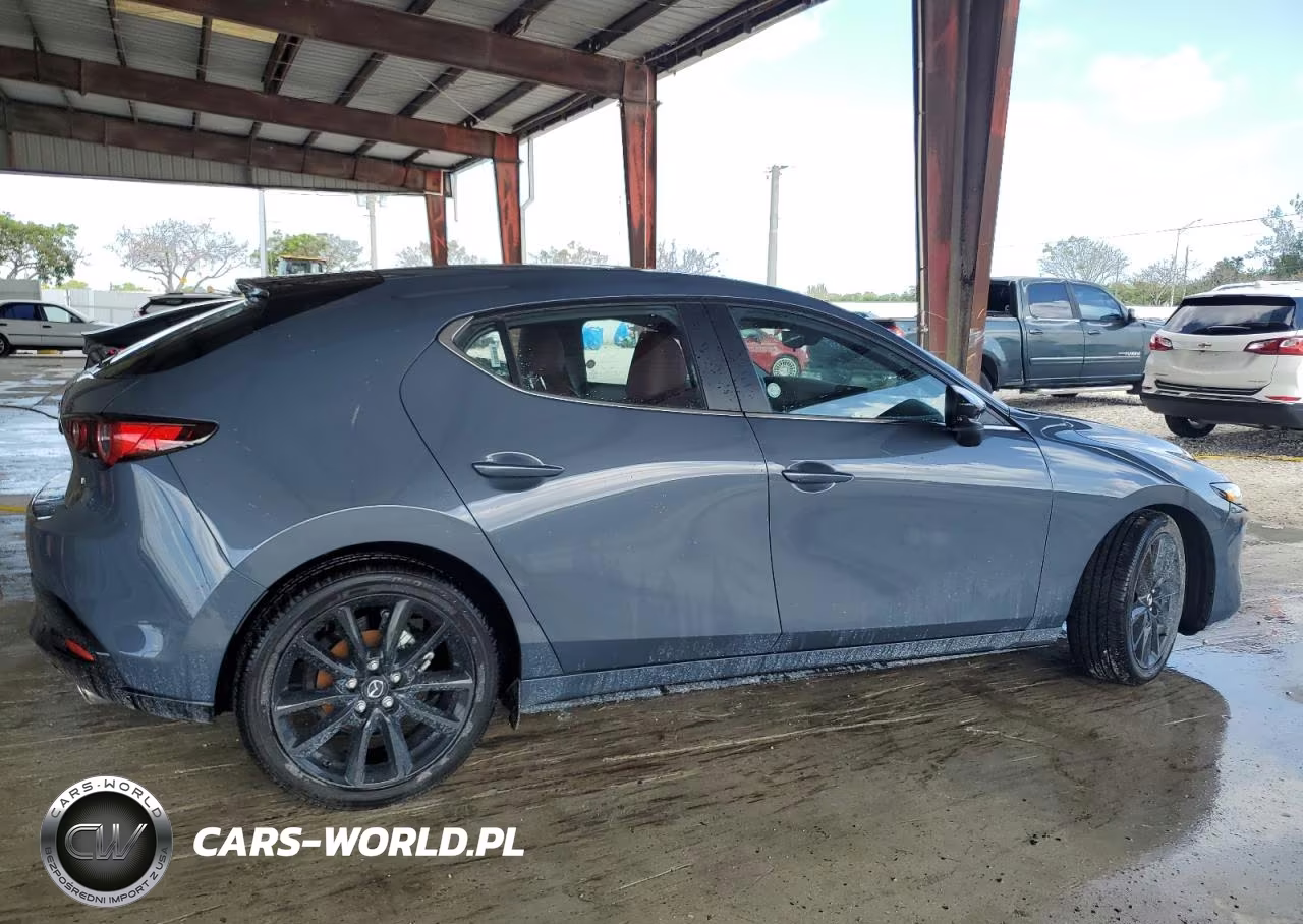 2024 Mazda 3 Preferred VIN:JM1BPBLM3R1707065 - 3