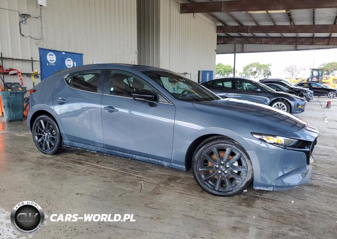 2024 Mazda 3 Preferred VIN:JM1BPBLM3R1707065 - 4