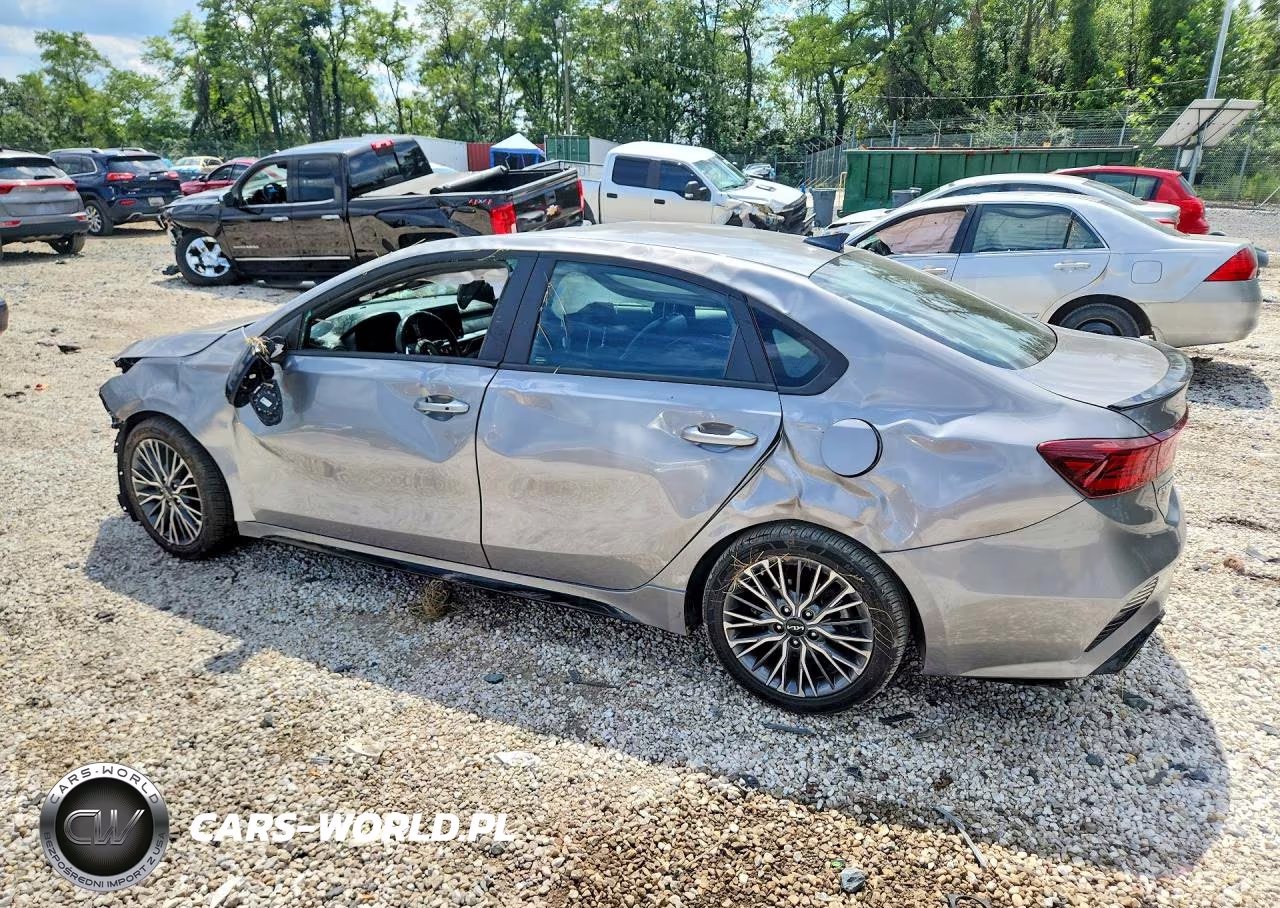 2023 Kia Forte Gt Line VIN:3KPF54AD2PE562584 - 2