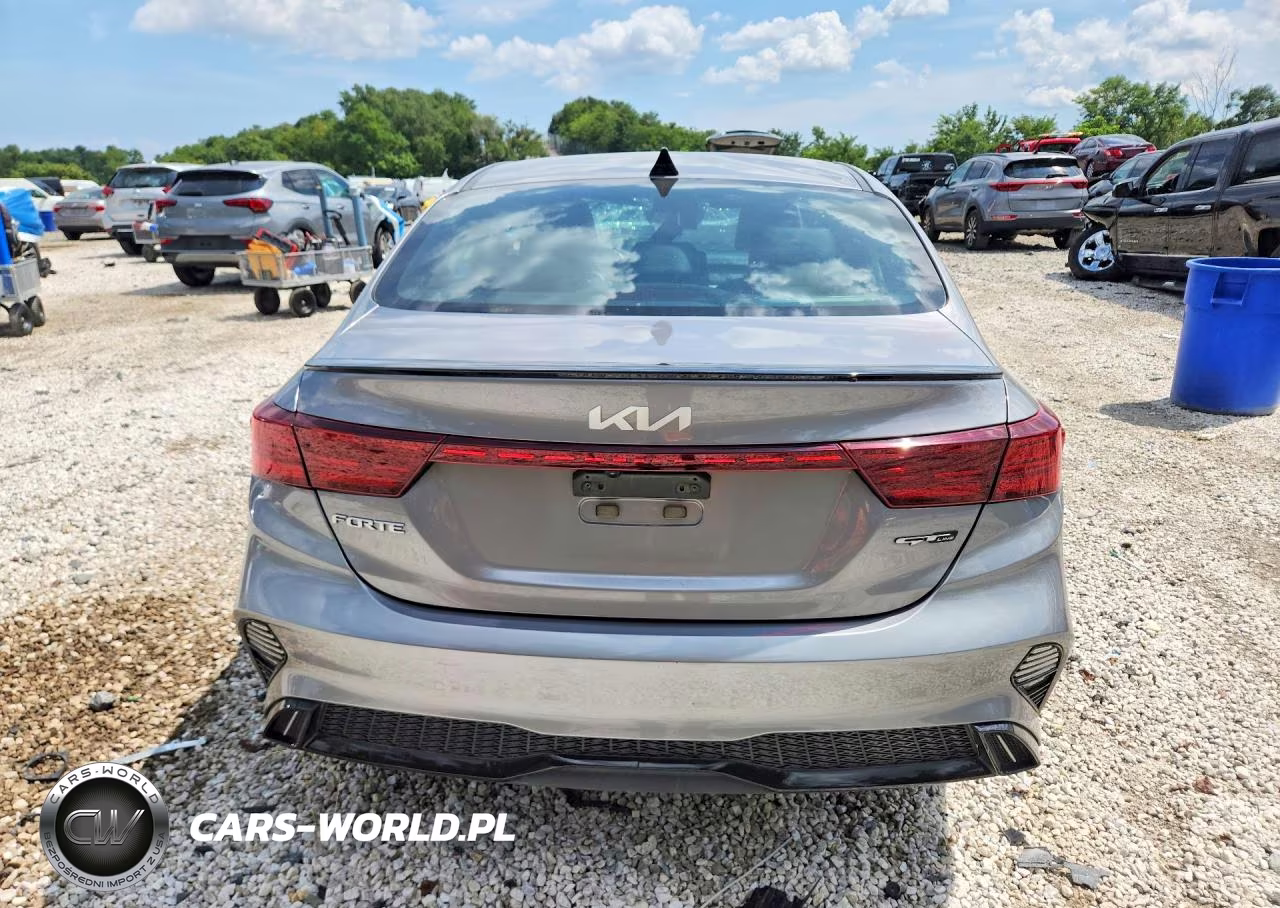 2023 Kia Forte Gt Line VIN:3KPF54AD2PE562584 - 6