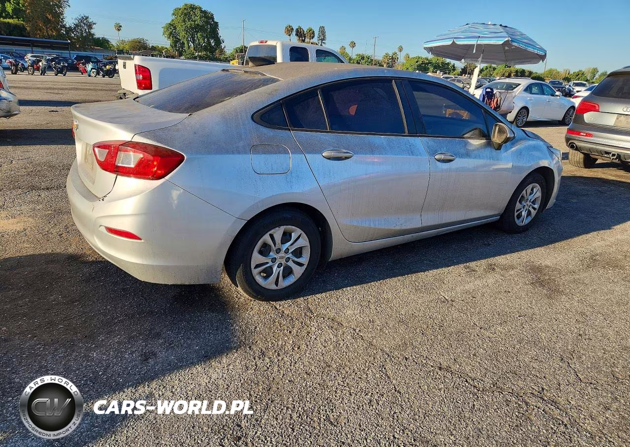 2019 Chevrolet Cruze Ls VIN:1G1BC5SM1K7126013 - 3