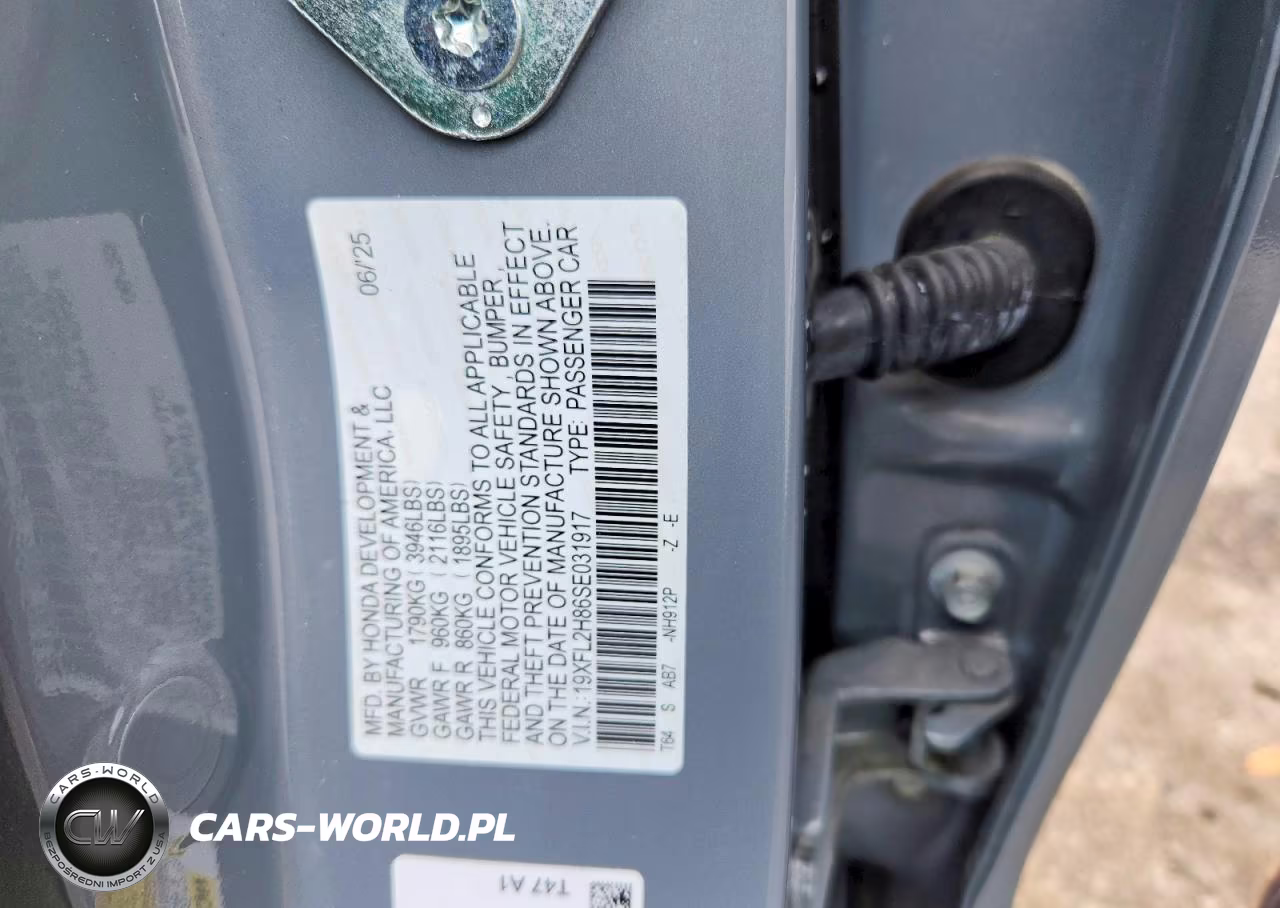 2025 Honda Civic Sport VIN:19XFL2H86SE031917 - 12