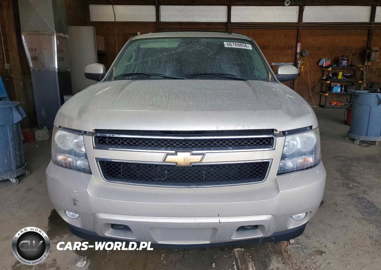 2011 Chevrolet Suburban K1500 Lt VIN:1GNSKJE30BR249318 - 5