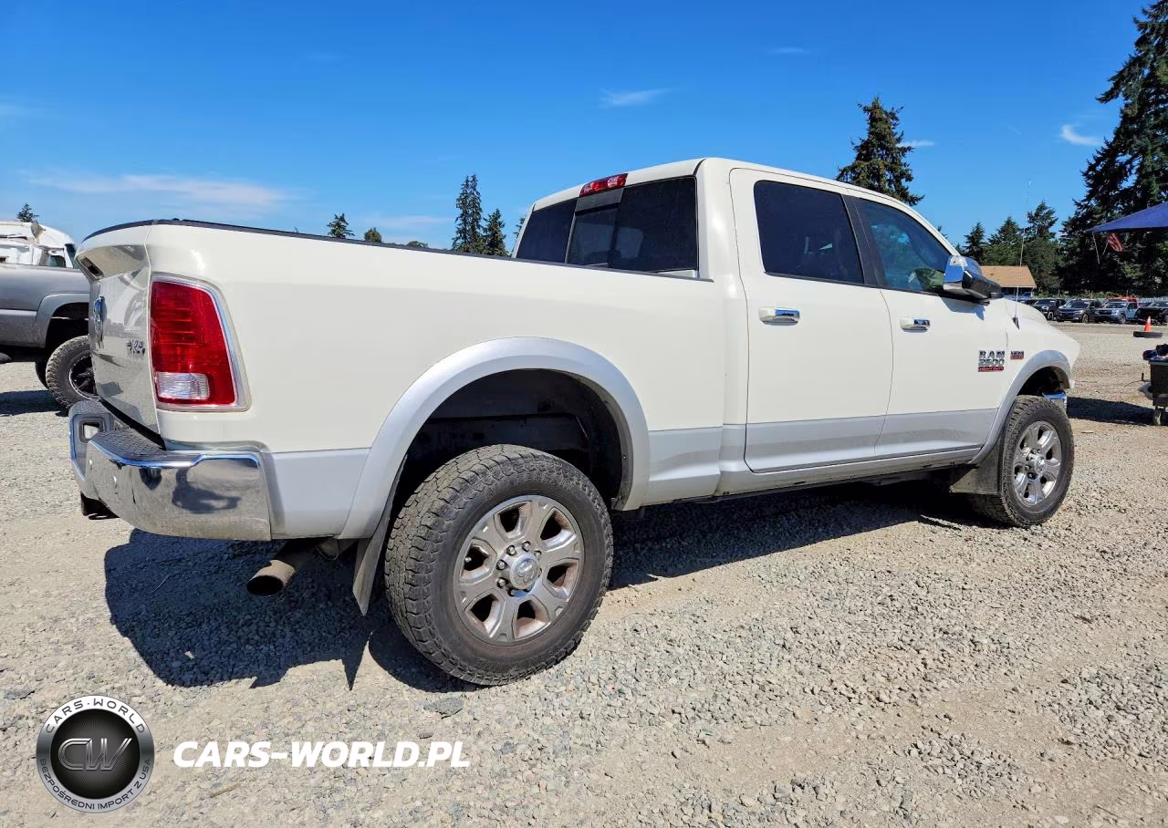 2016 Ram 2500 Laramie VIN:3C6UR5FJ9GG223915 - 3