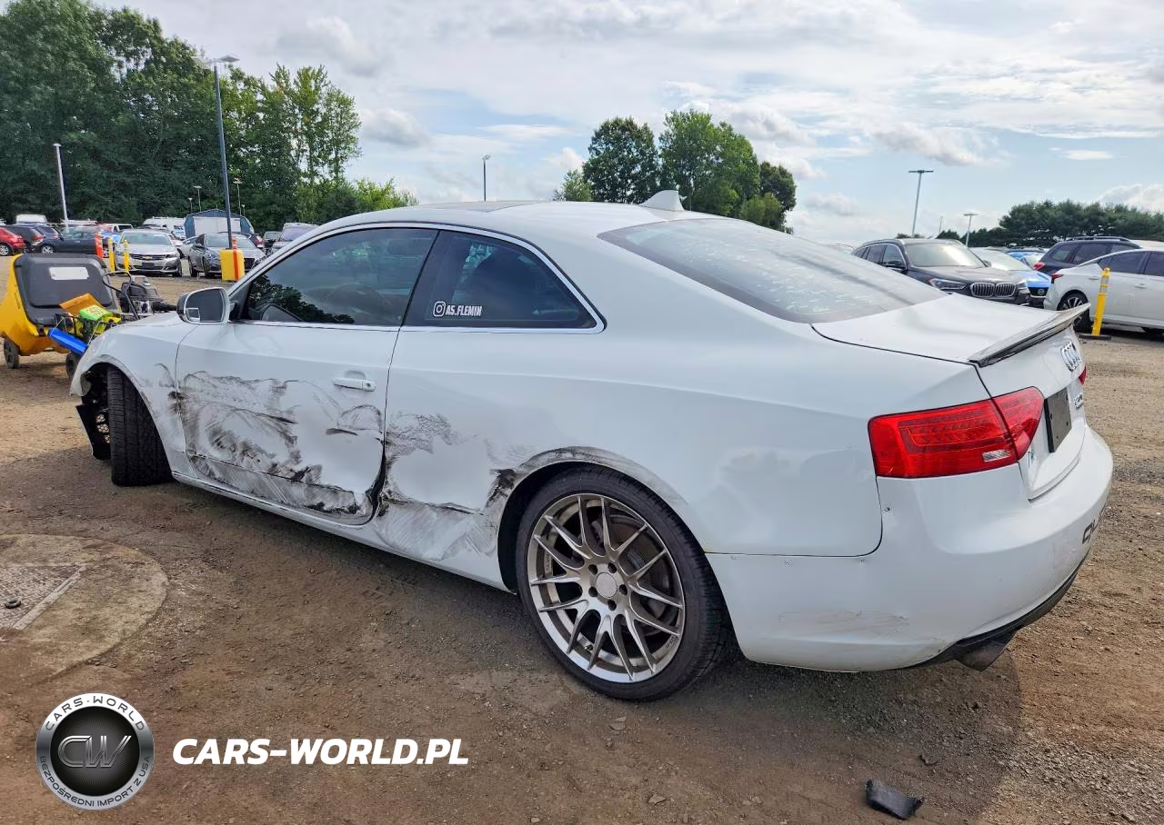 2015 Audi A5 Premium VIN:WAUCFAFR0FA025729 - 2