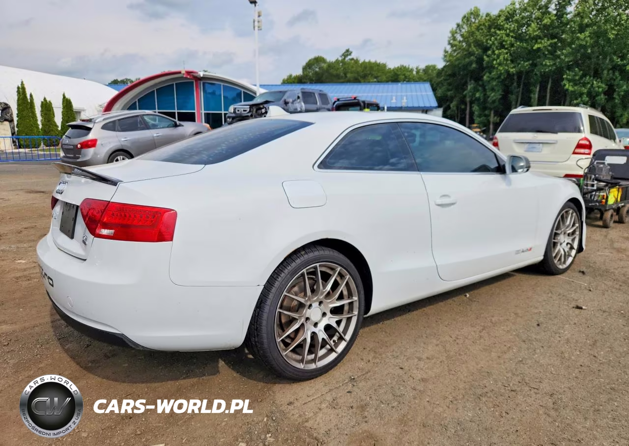 2015 Audi A5 Premium VIN:WAUCFAFR0FA025729 - 3