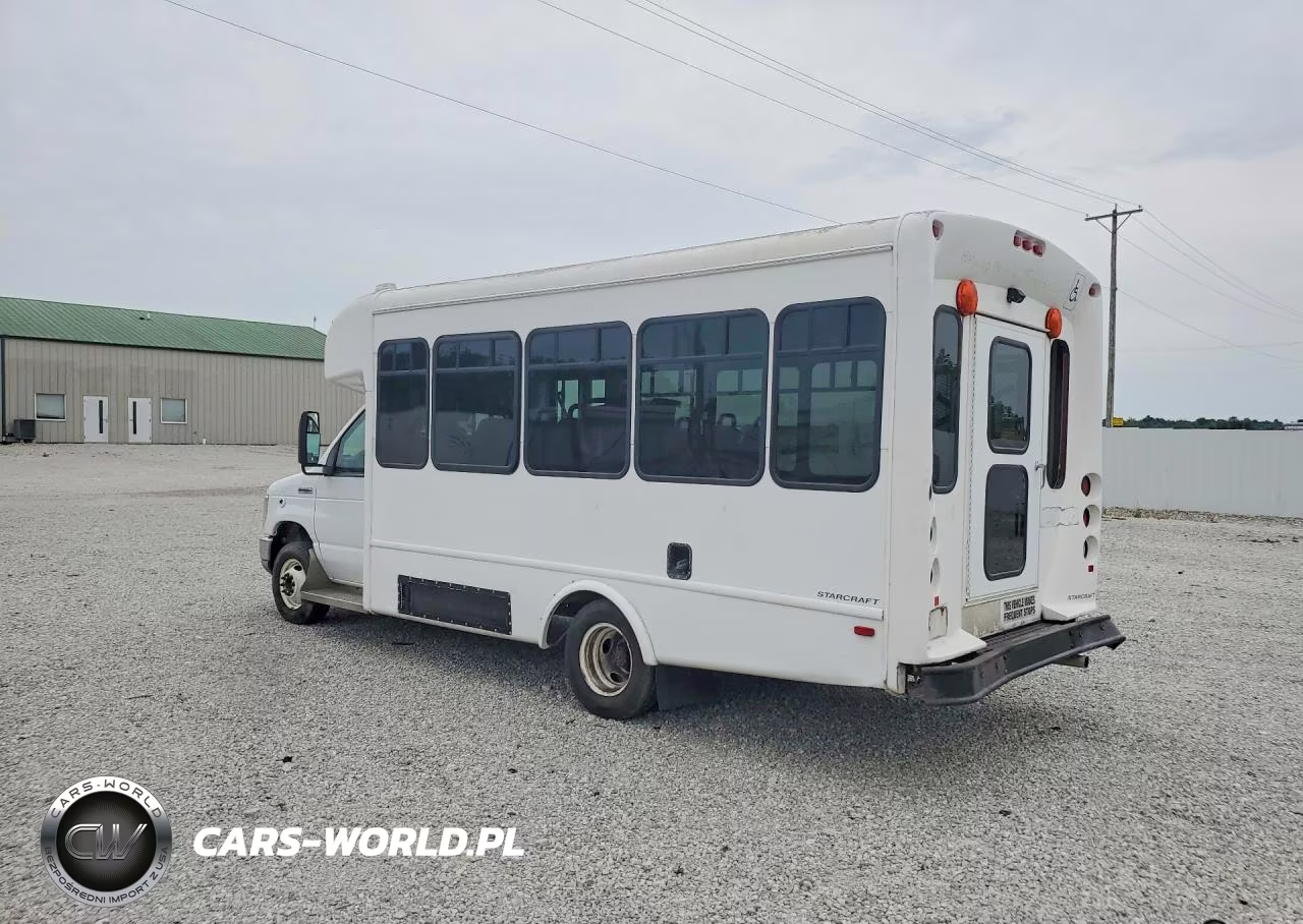 2013 Ford Econoline E350 Super Duty Cutaway Van VIN:1FDEE3FS8DDA20735 - 2