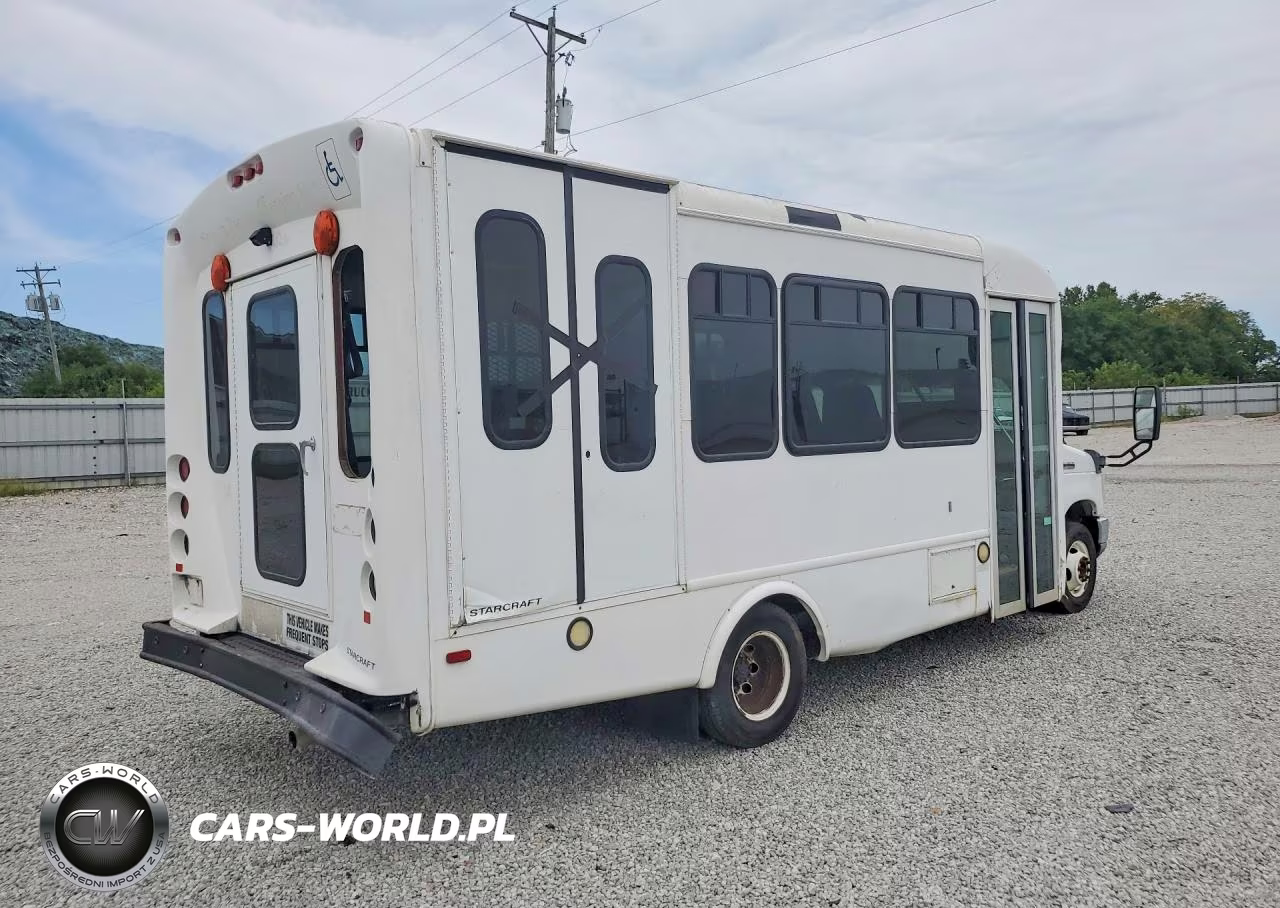 2013 Ford Econoline E350 Super Duty Cutaway Van VIN:1FDEE3FS8DDA20735 - 3