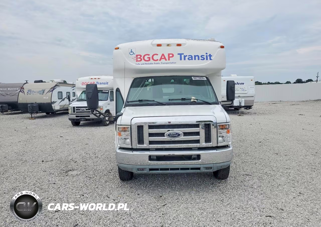 2013 Ford Econoline E350 Super Duty Cutaway Van VIN:1FDEE3FS8DDA20735 - 5