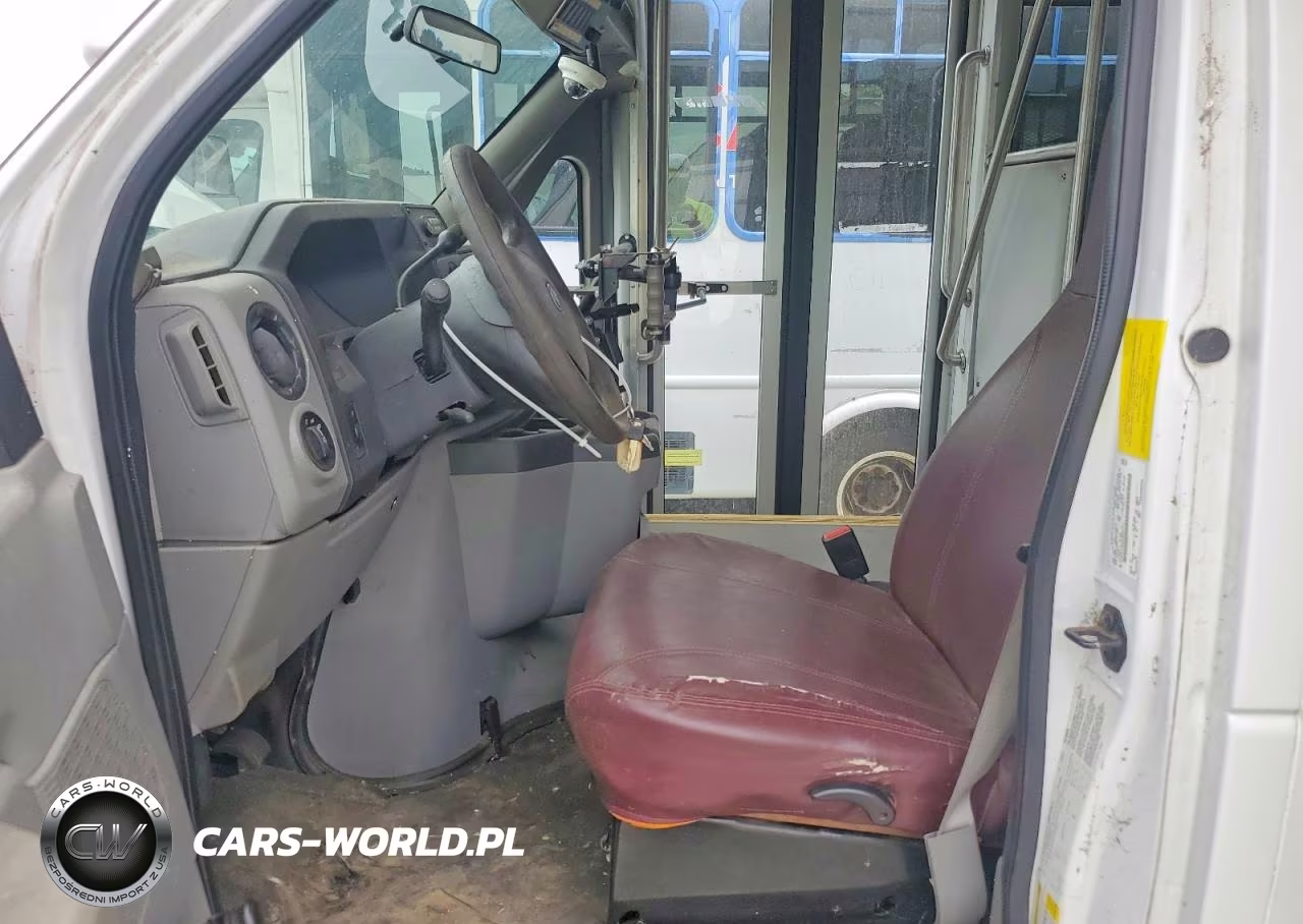 2013 Ford Econoline E350 Super Duty Cutaway Van VIN:1FDEE3FS8DDA20735 - 7
